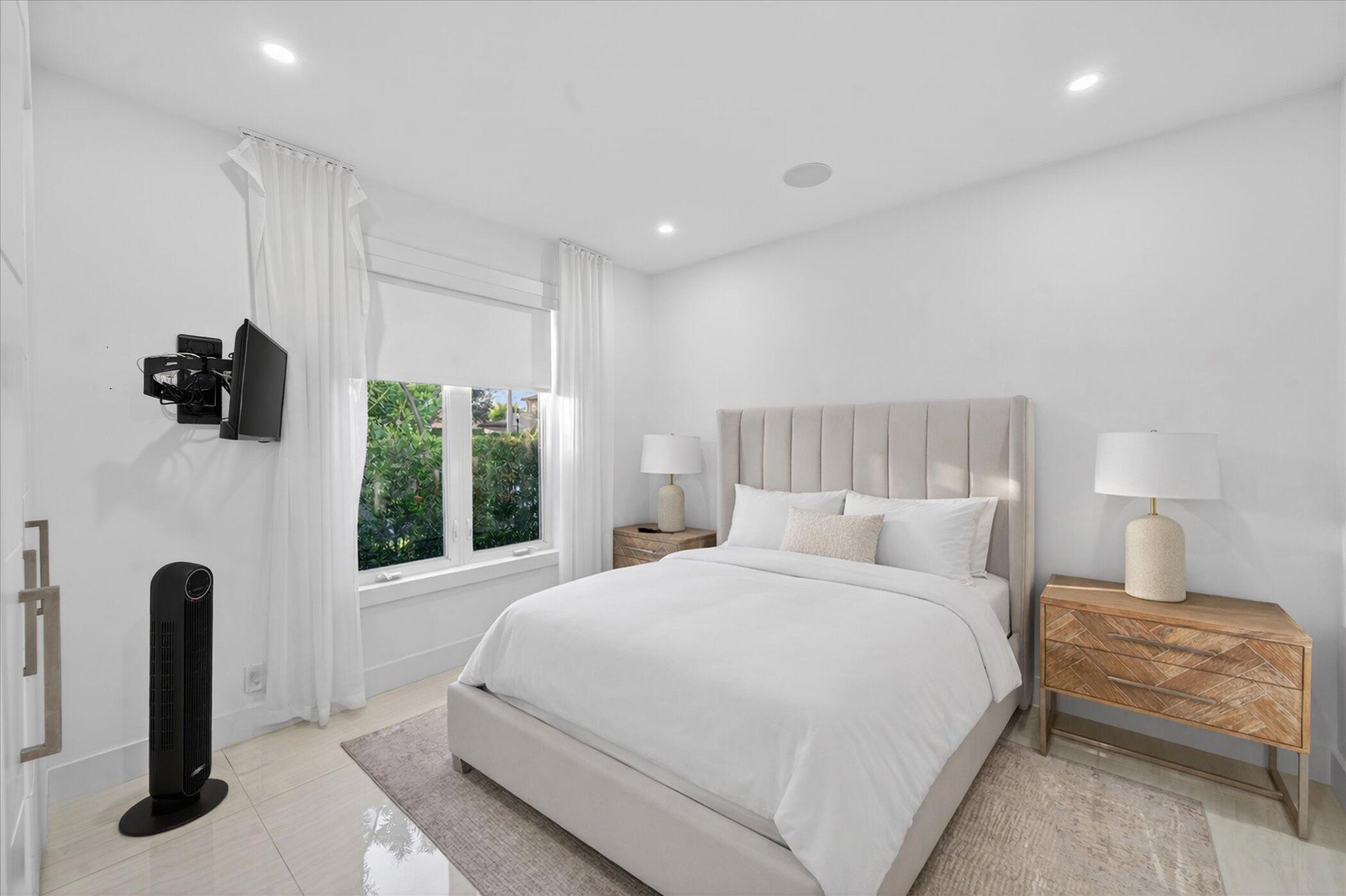 3872 NW 53rd Street