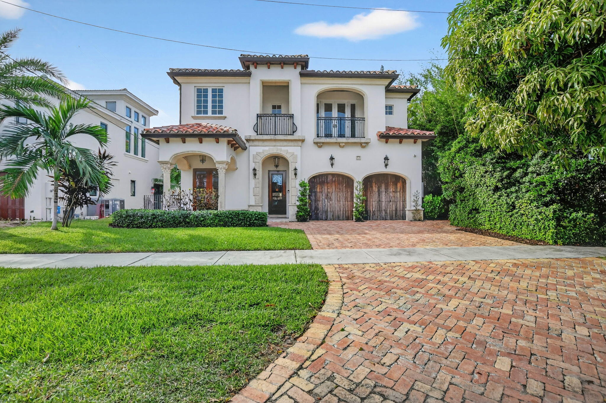 33 SE Olive Way
