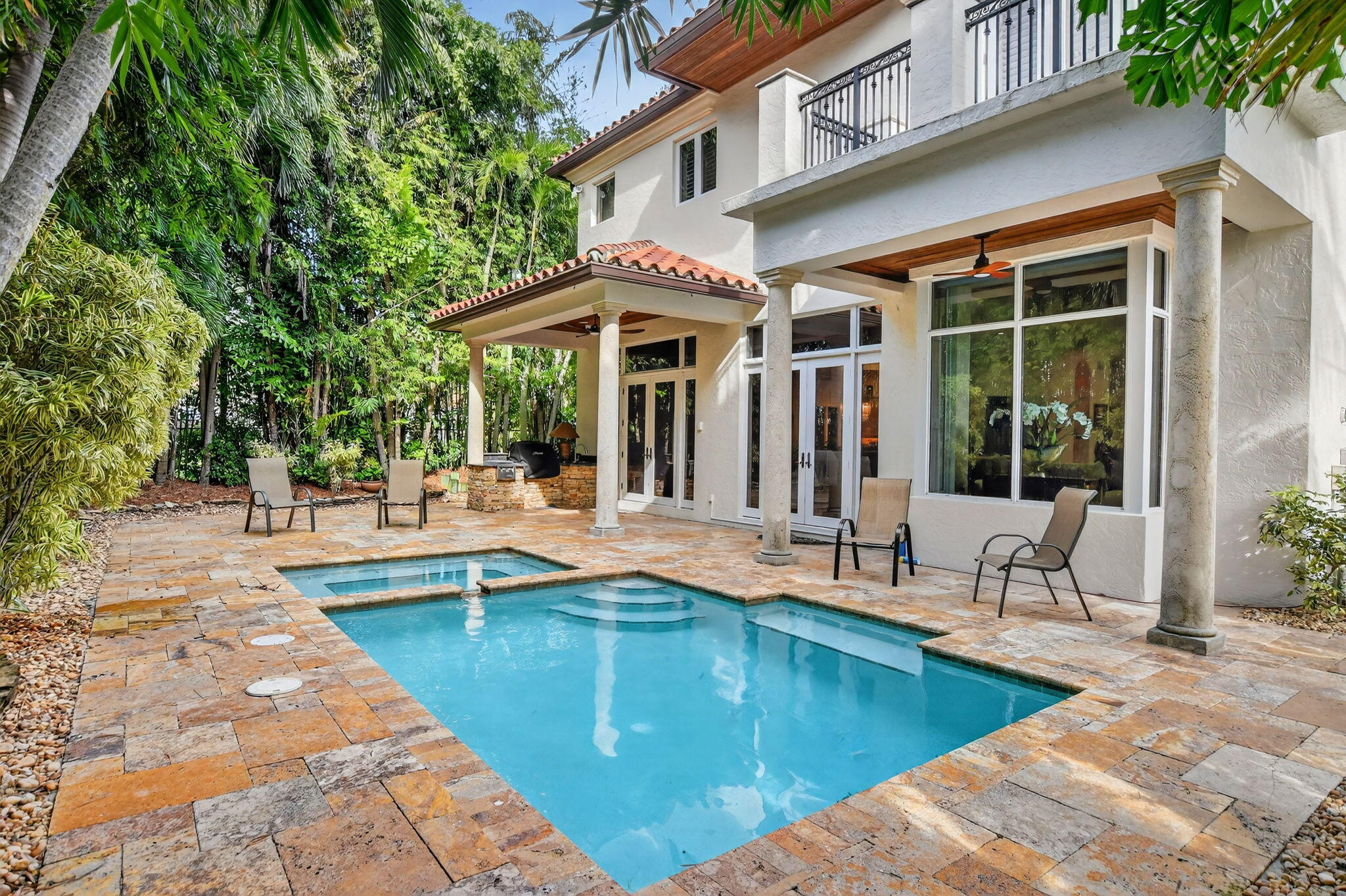 33 SE Olive Way