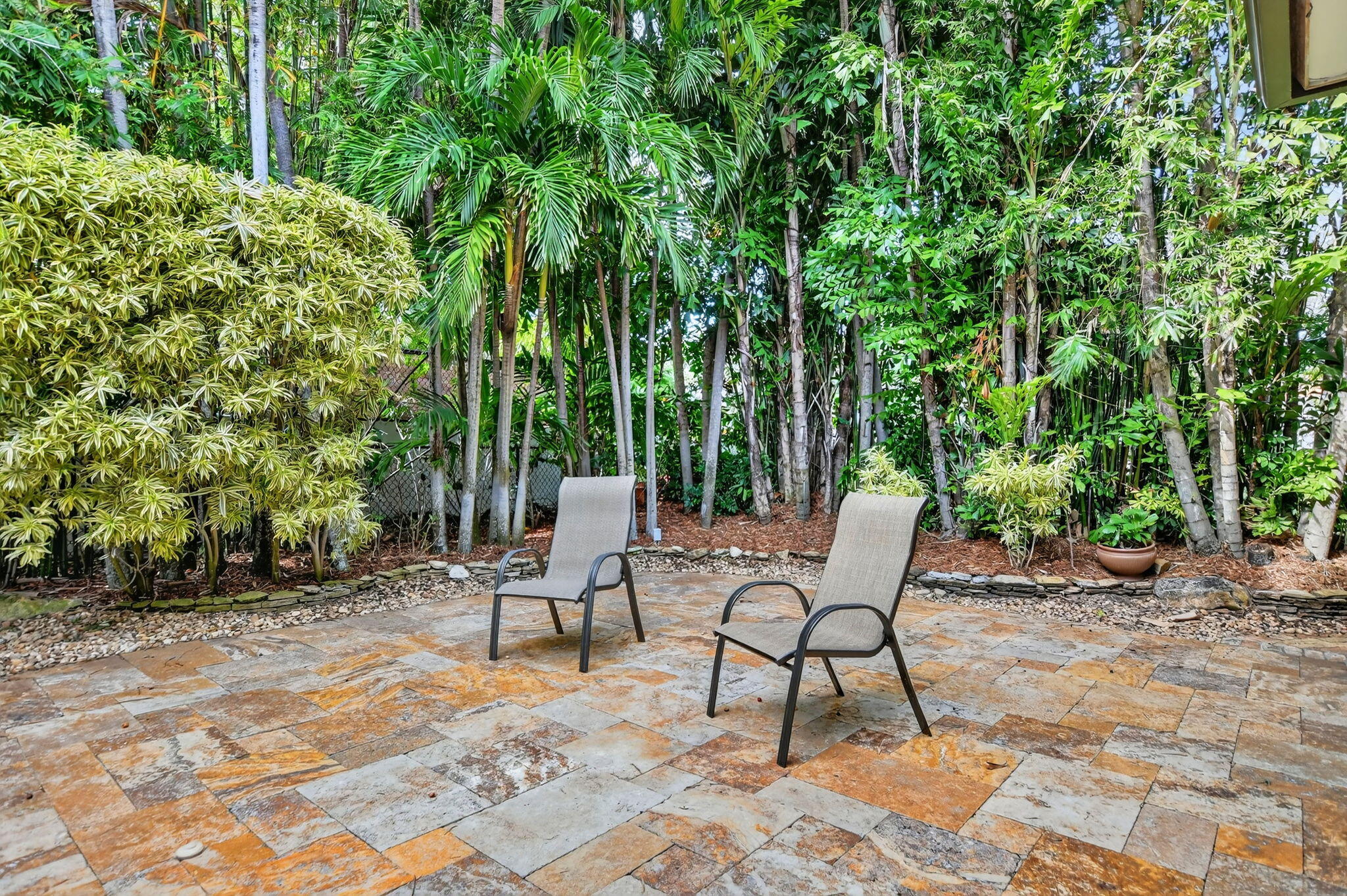 33 SE Olive Way