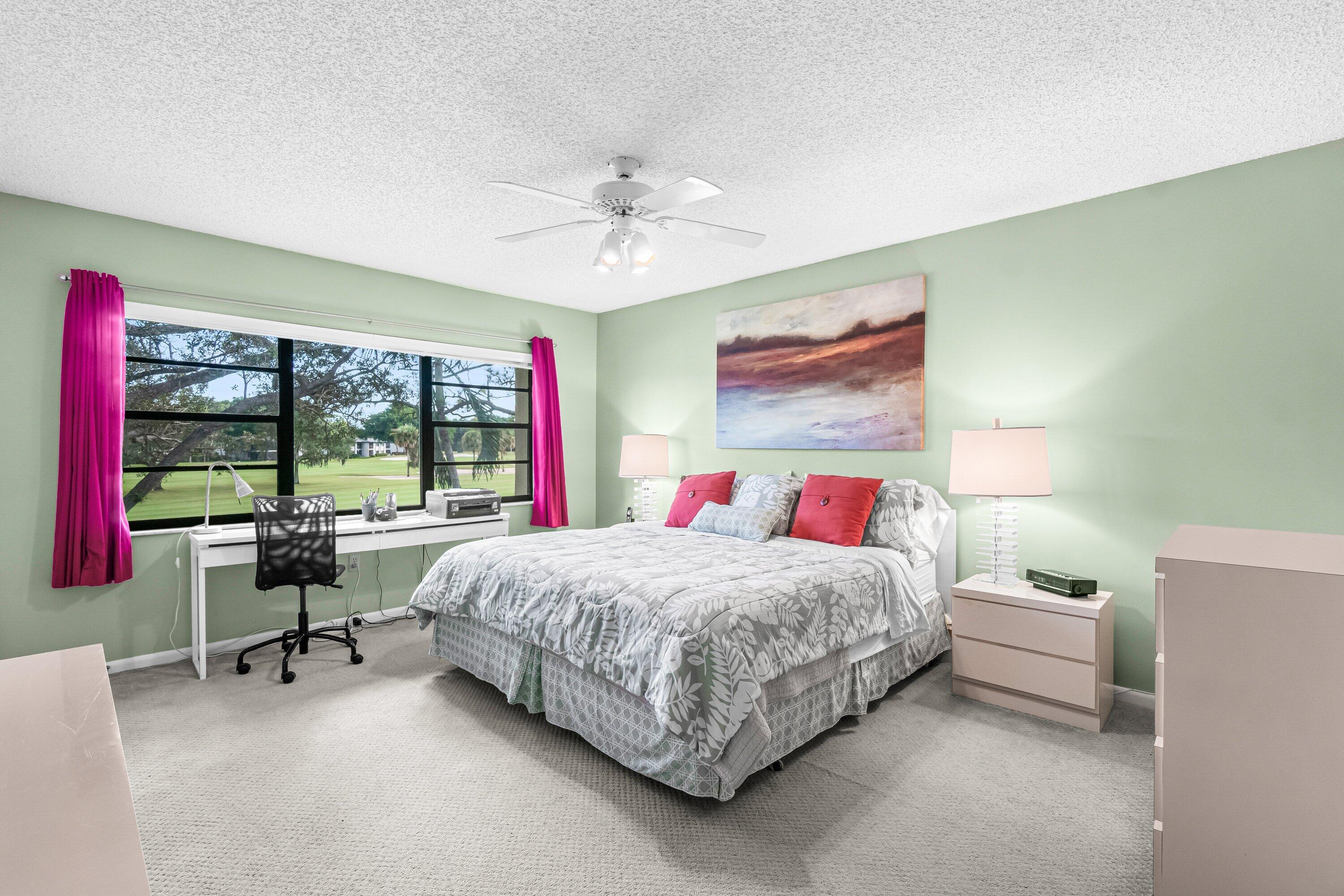 3 Stratford Drive E B