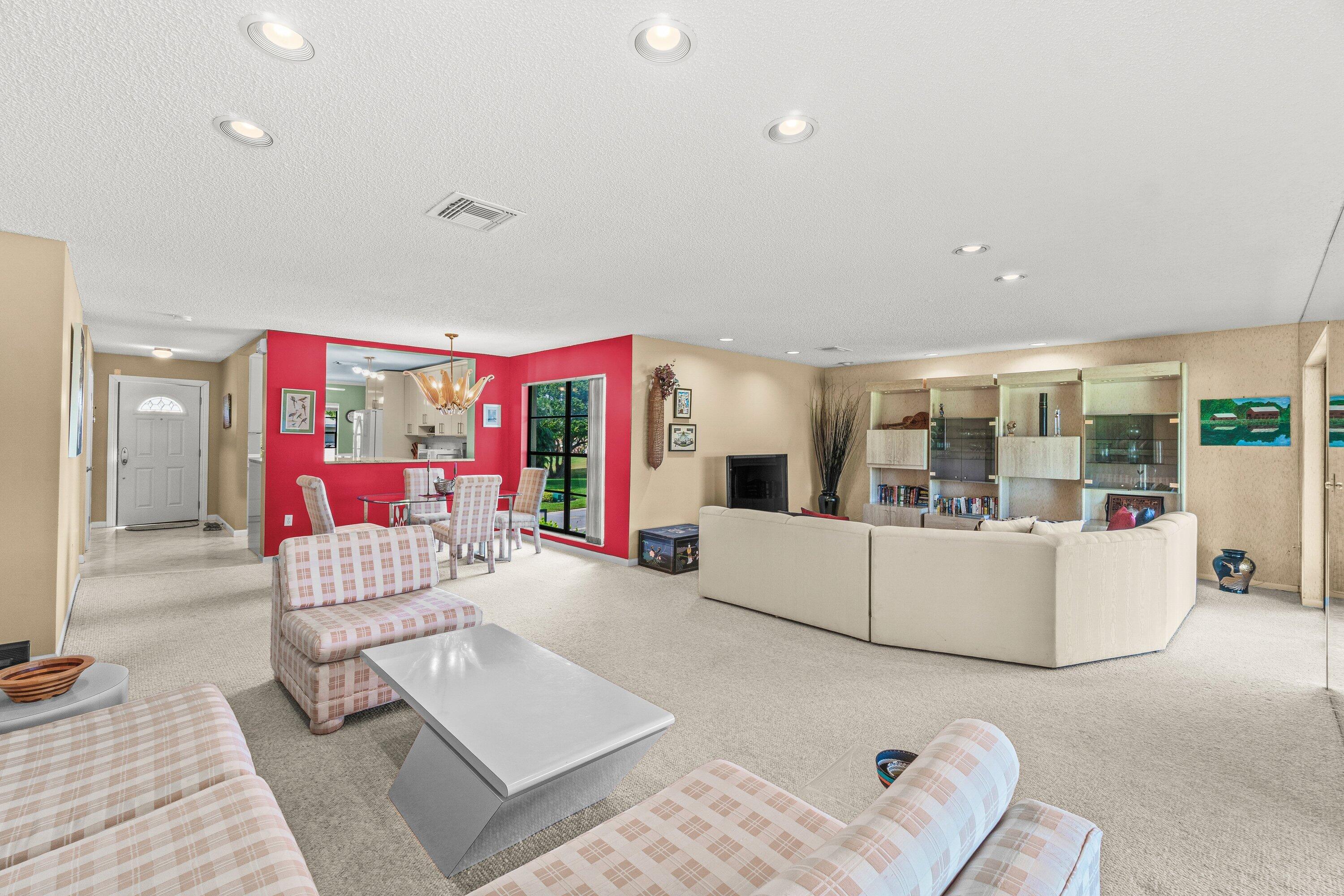 3 Stratford Drive E B