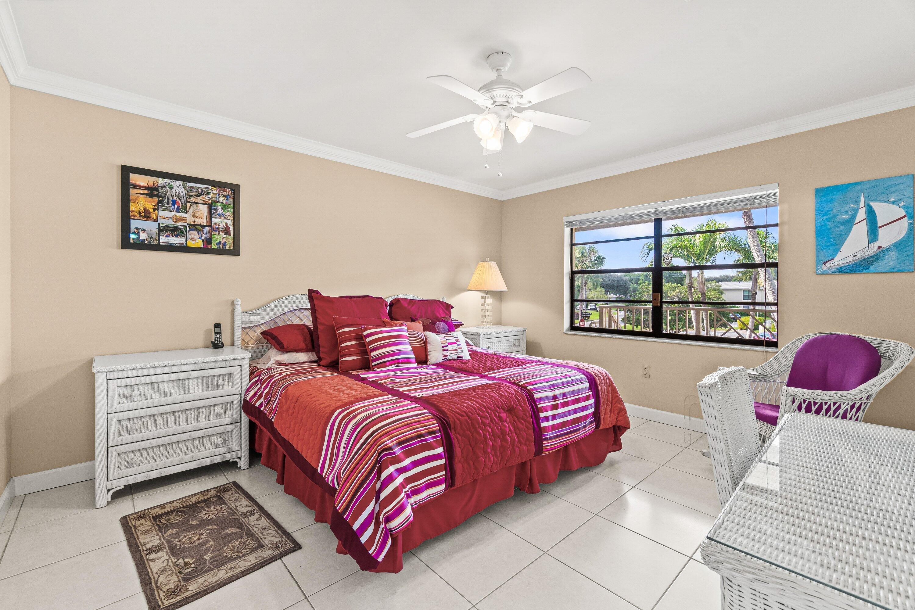 3 Stratford Drive E B
