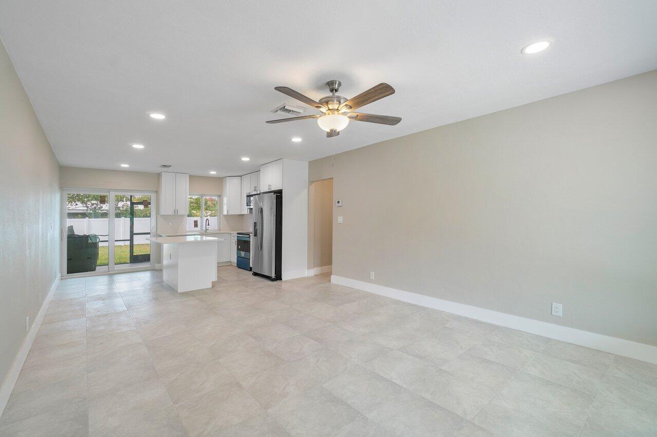 245 SW 6th Street