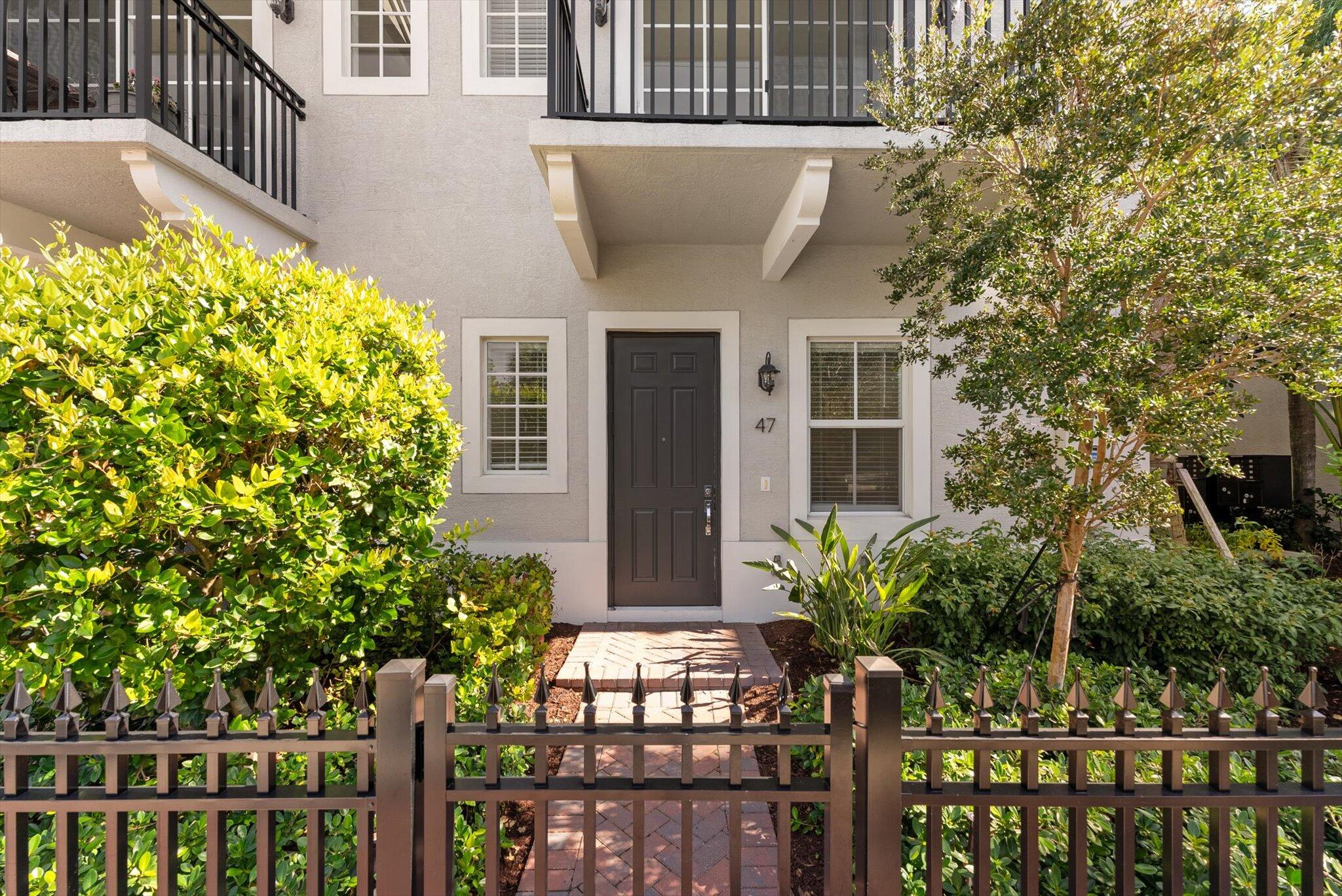 47 NW 4th Avenue