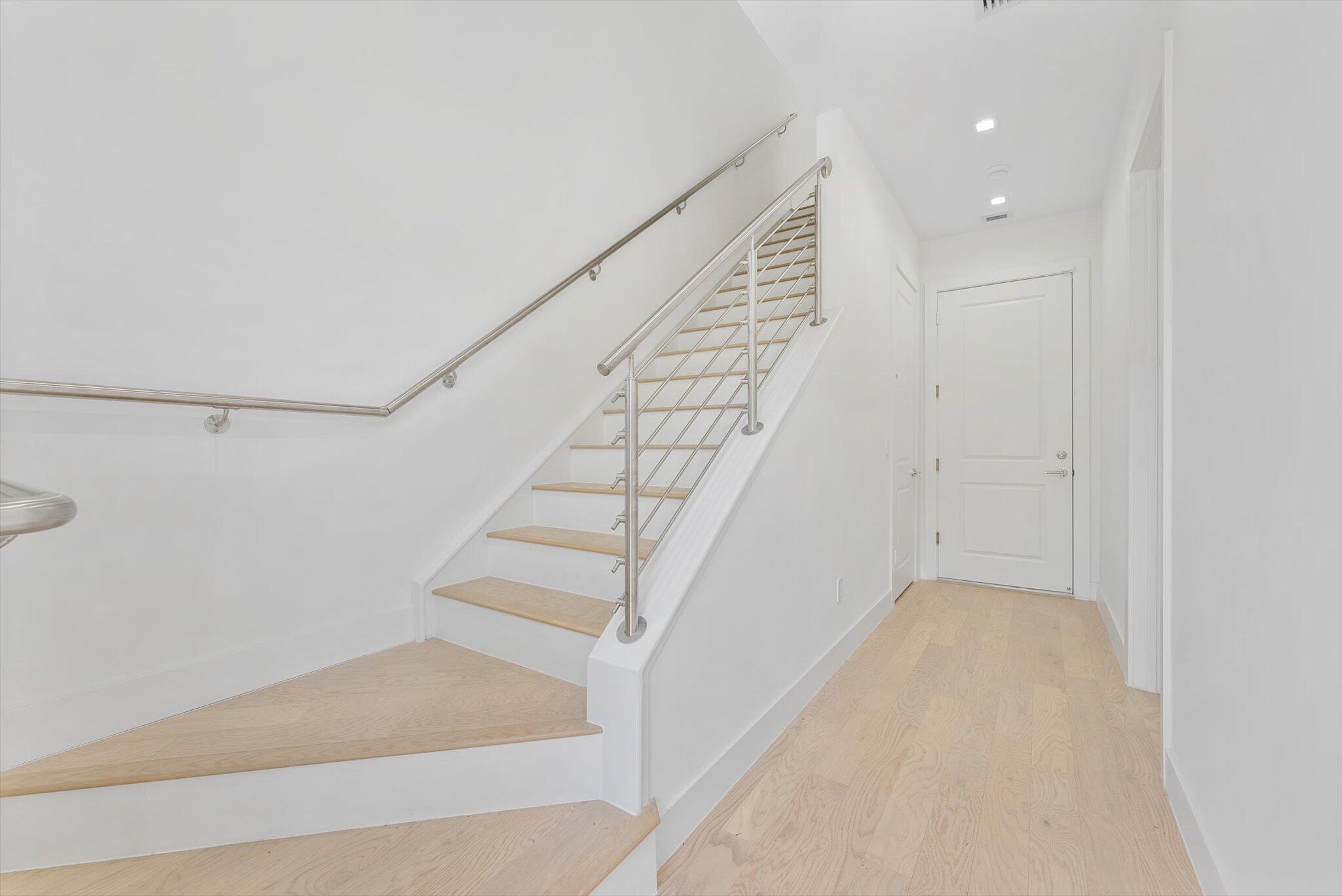 47 NW 4th Avenue