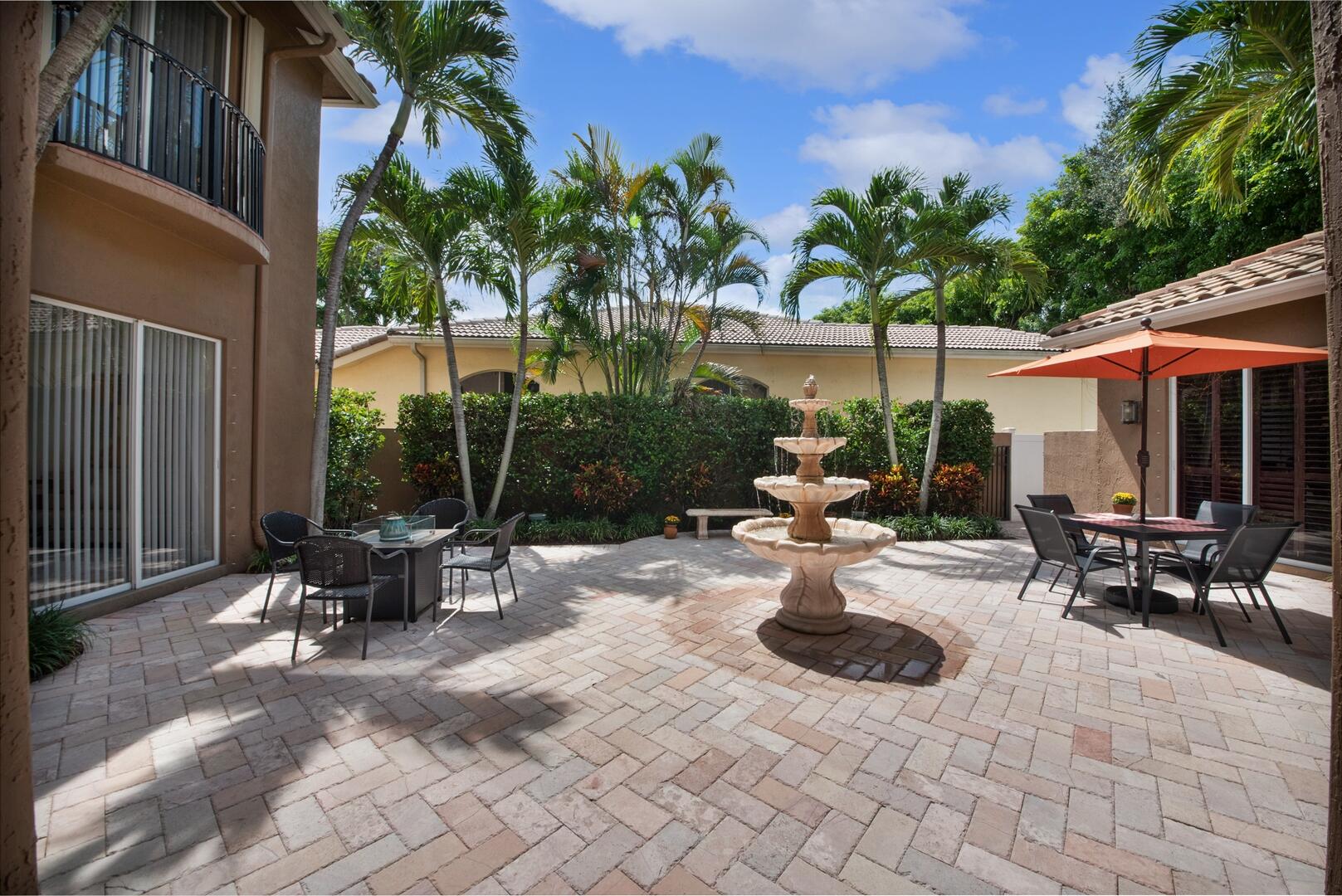 6874 Houlton Circle