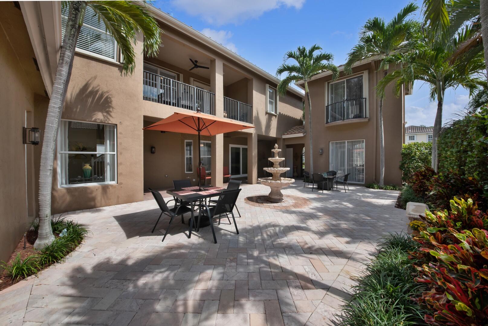 6874 Houlton Circle