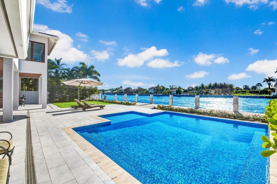 4555 W Tradewinds Avenue, Lauderdale-By-The-Sea