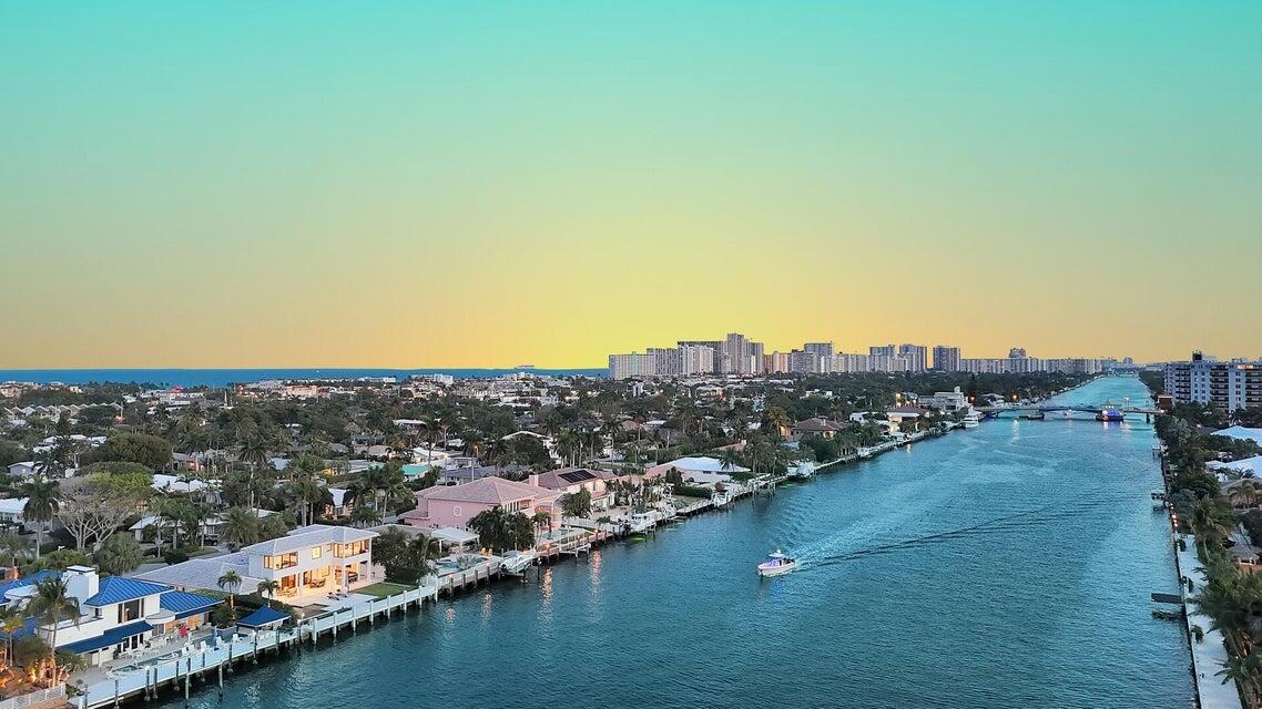 4555 W Tradewinds Avenue, Lauderdale-By-The-Sea