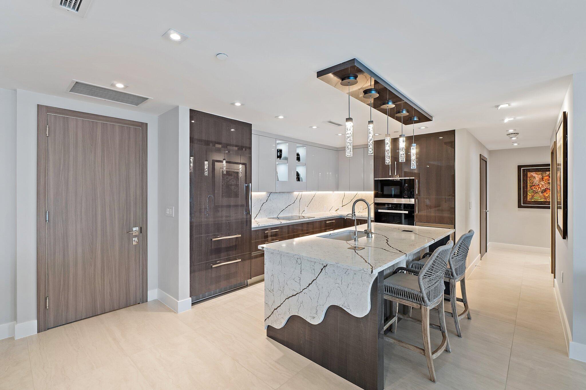 3100 N Ocean Drive P-1003