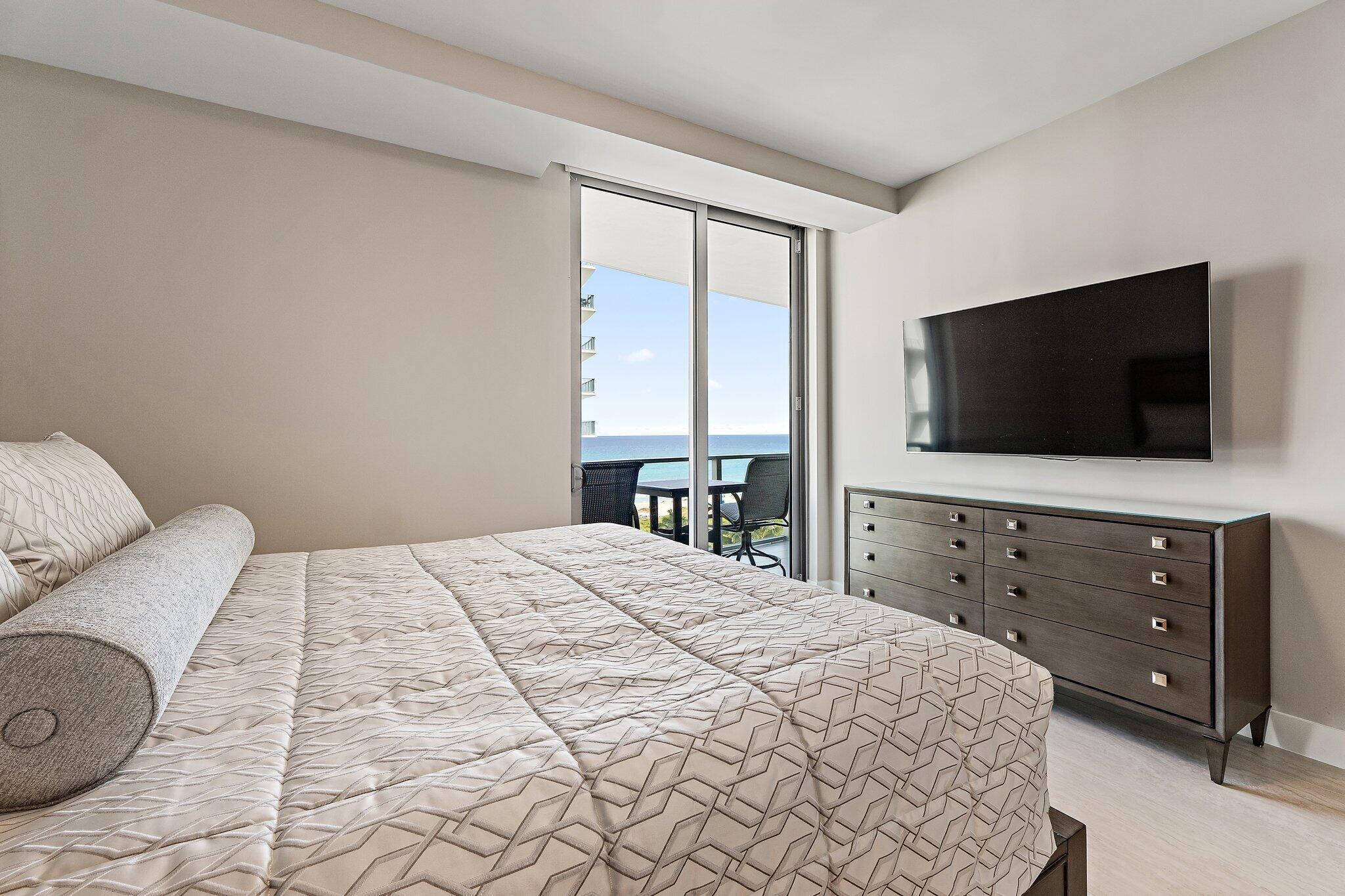 3100 N Ocean Drive P-1003