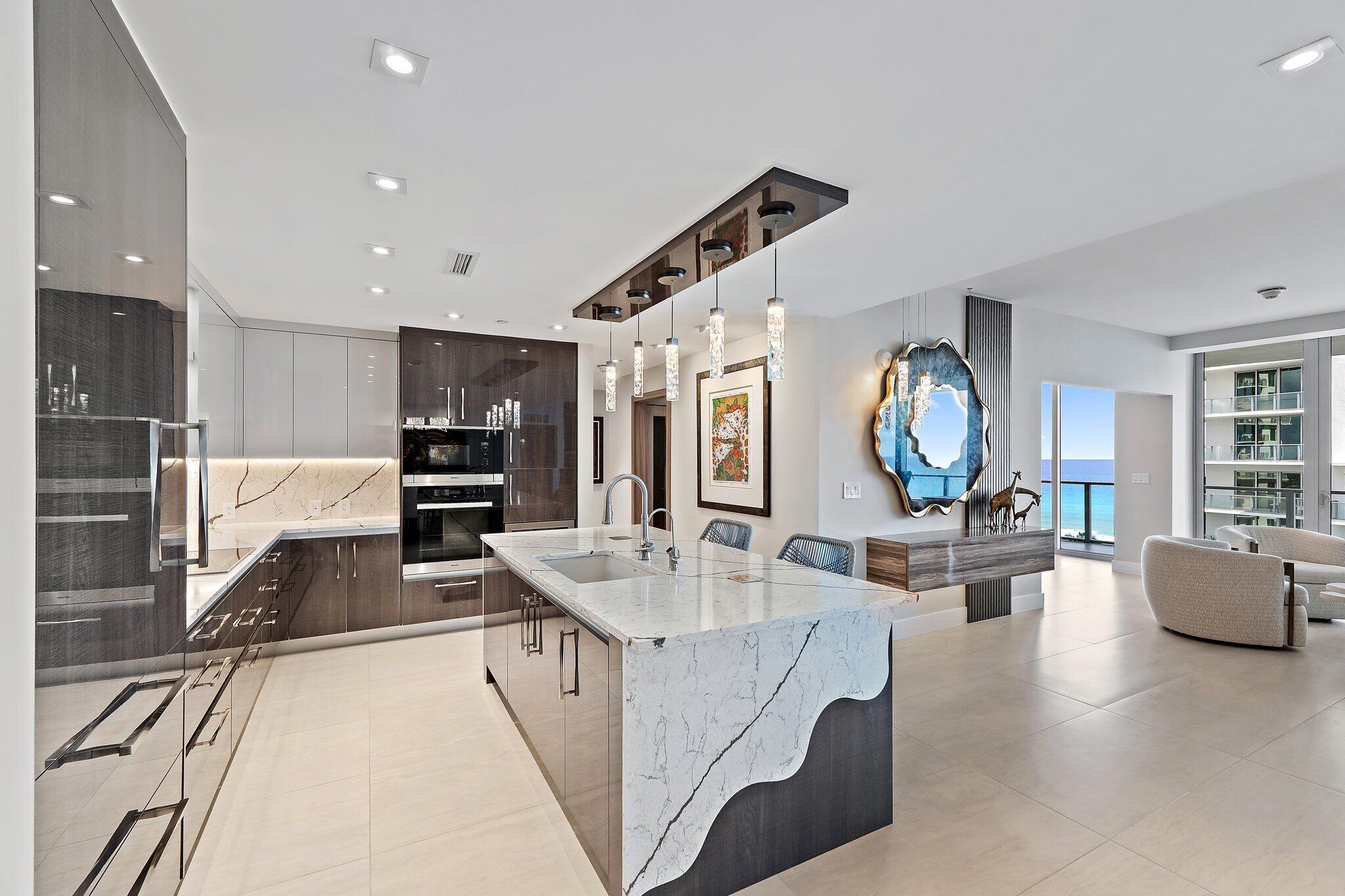3100 N Ocean Drive P-1003