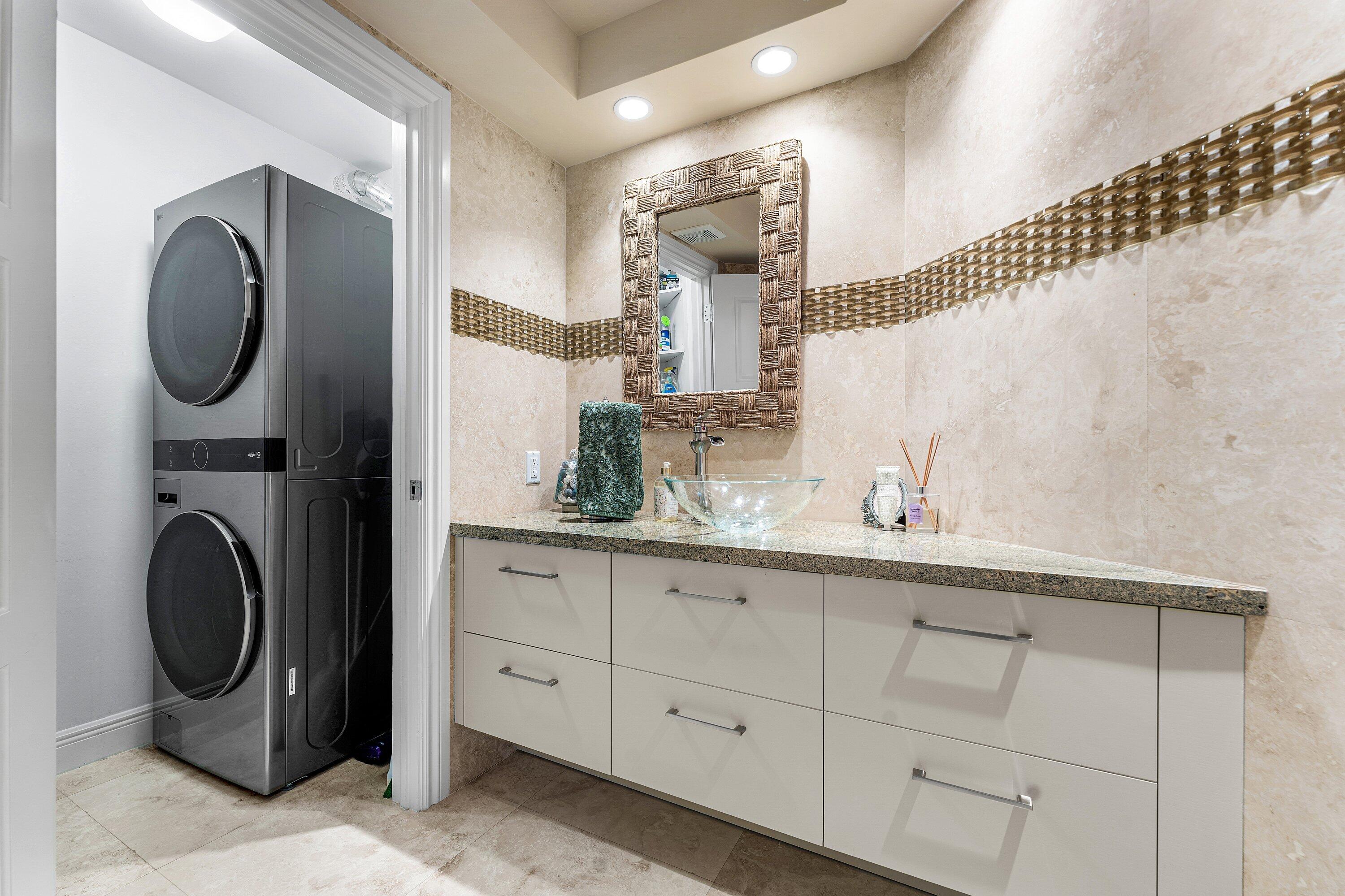 4545 N Ocean Boulevard Ph-D