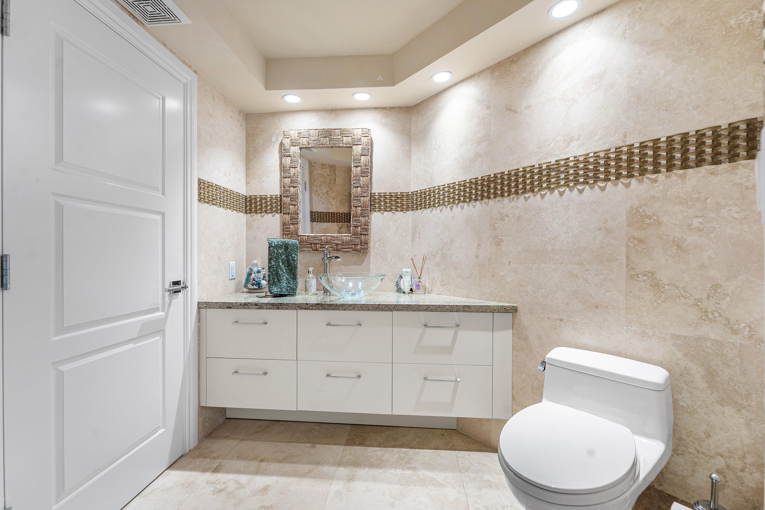 4545 N Ocean Boulevard Ph-D
