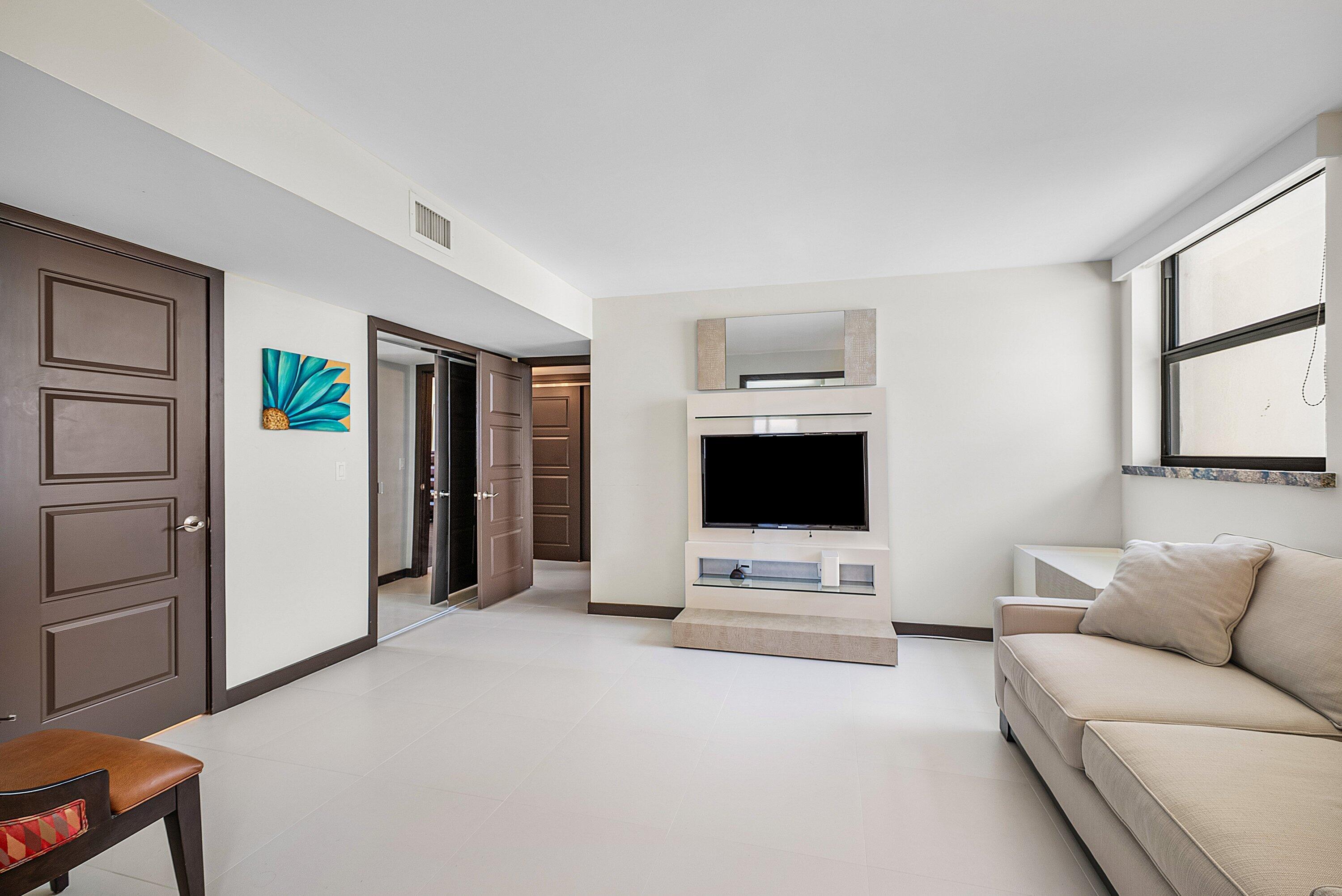 2500 Bay Drive 4a