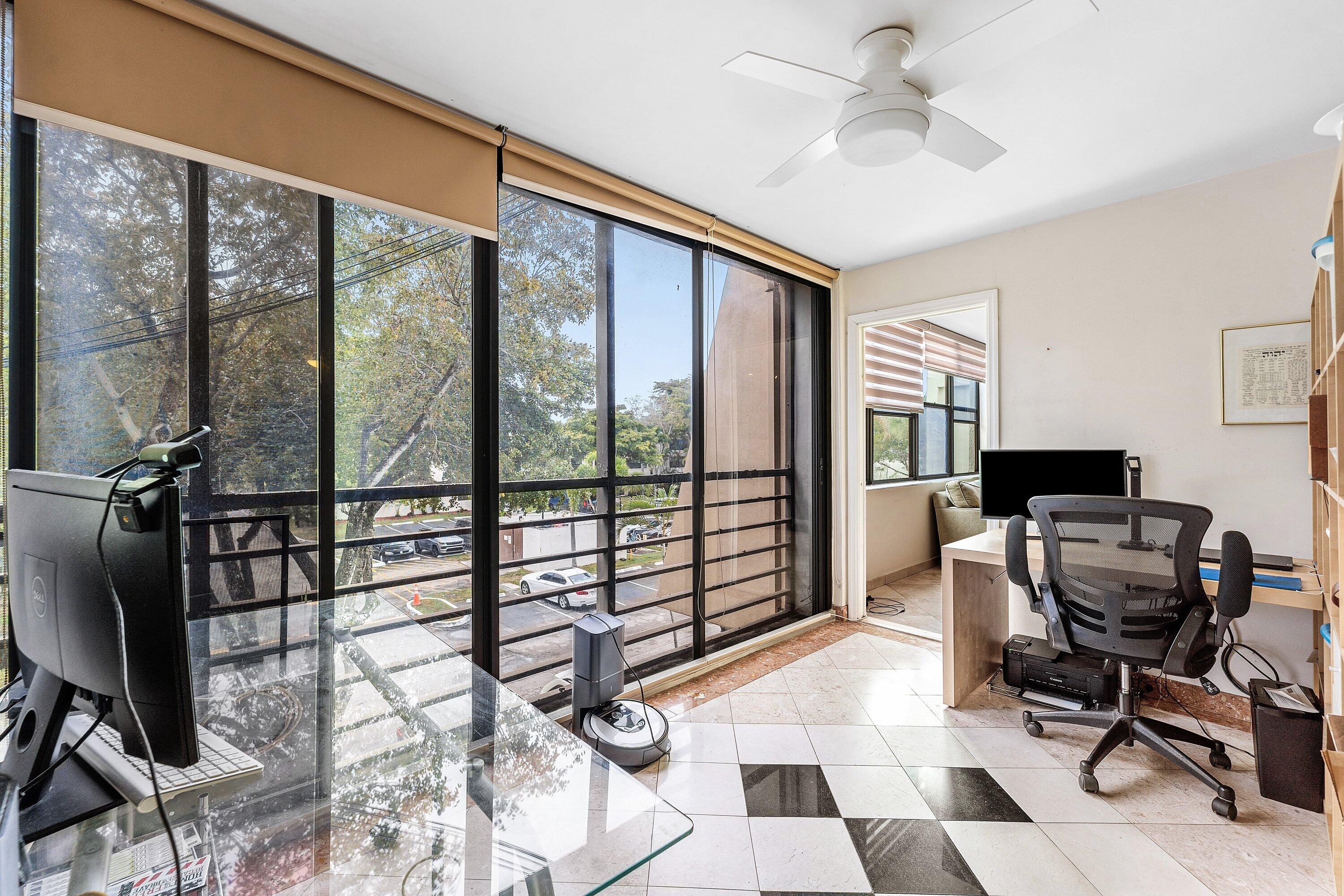 20200 W Country Club Drive Ph-20