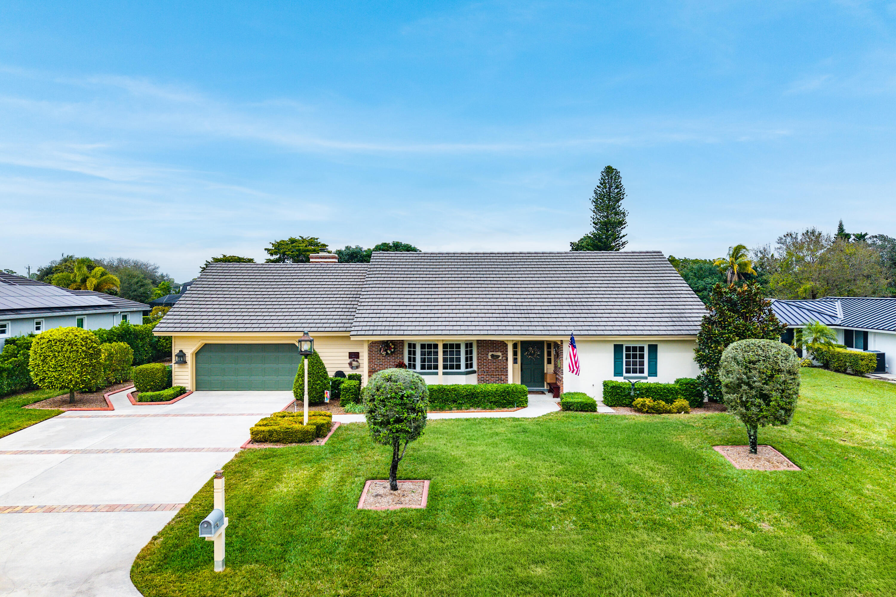 420 Muirfield Drive
