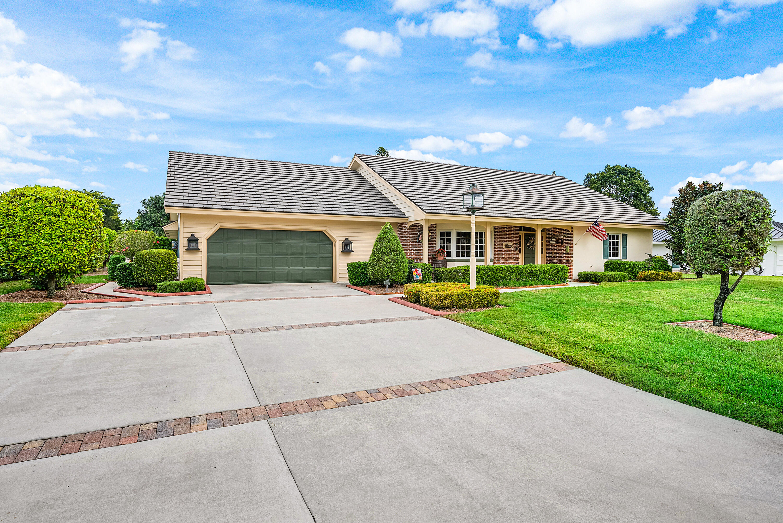 420 Muirfield Drive