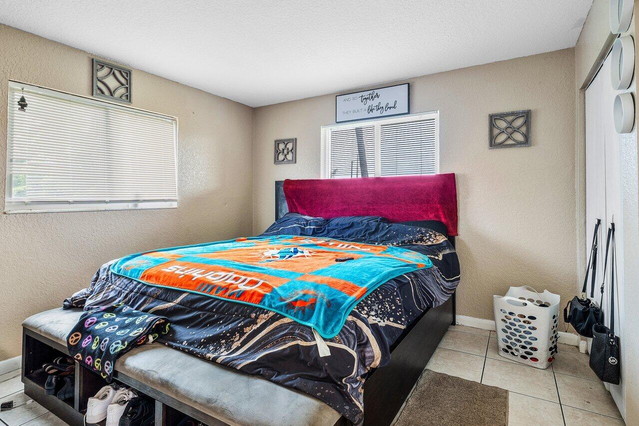 1040 Miami Boulevard 1,2,3