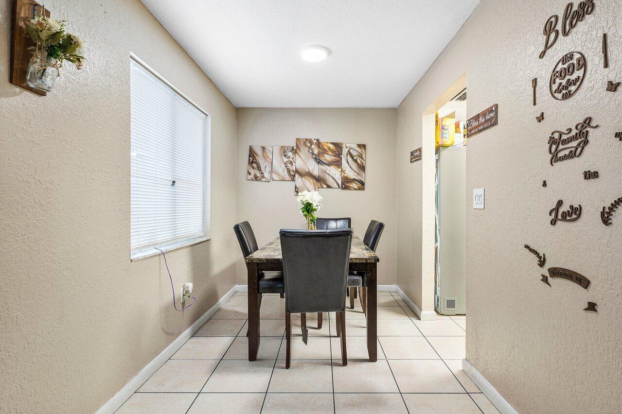 1040 Miami Boulevard 1,2,3