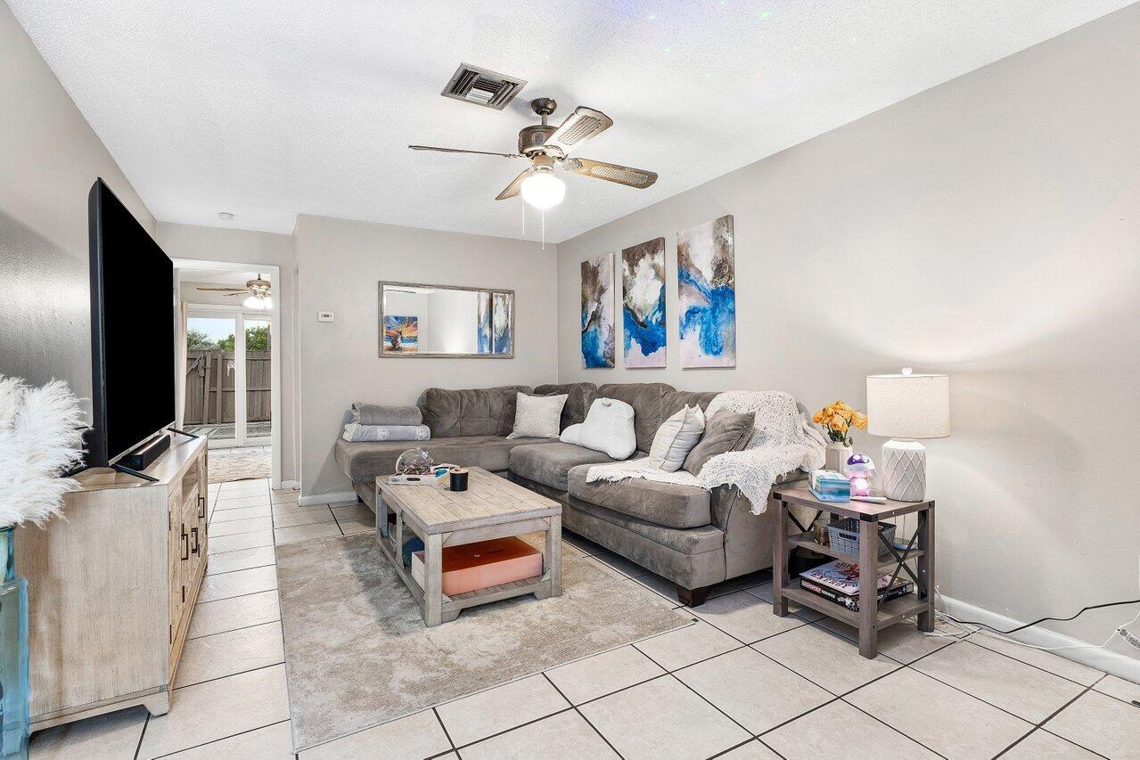 1040 Miami Boulevard 1,2,3