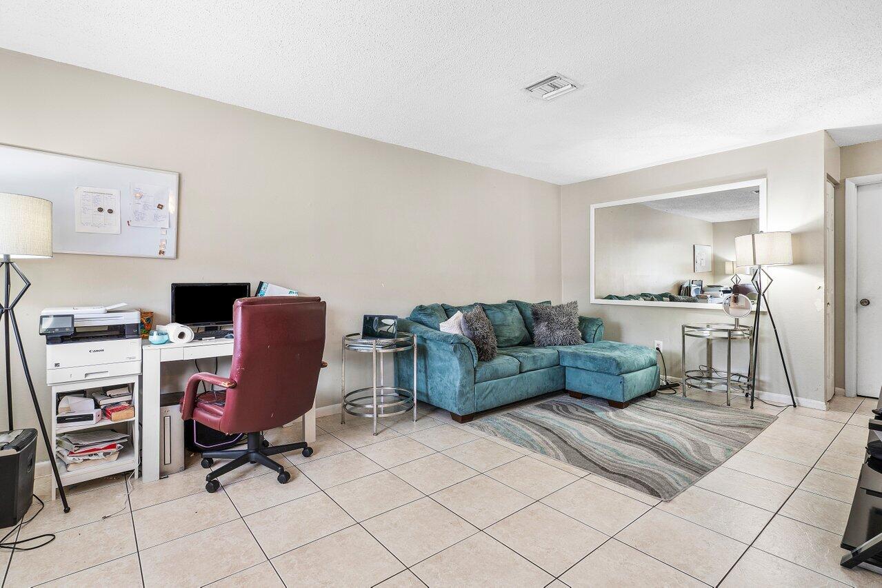 1040 Miami Boulevard 1,2,3