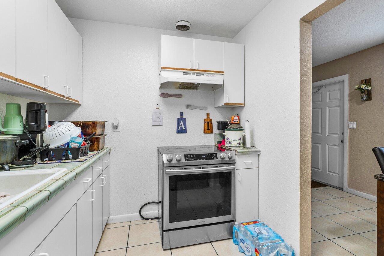 1040 Miami Boulevard 1,2,3