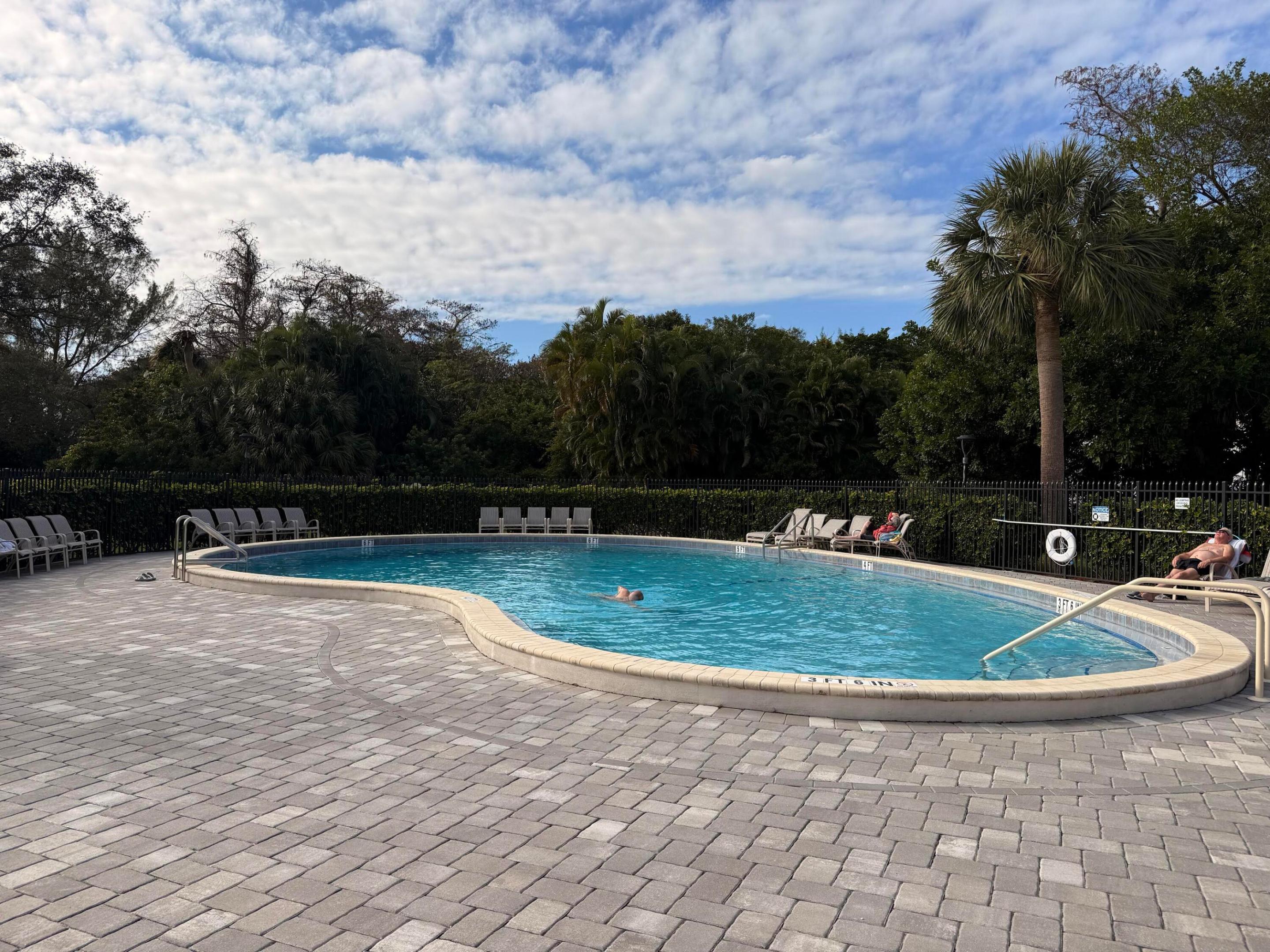 104 Oakridge H
