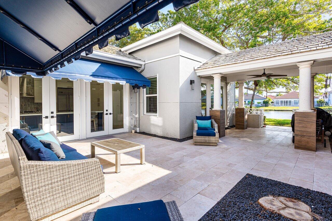 5696 NW 39th Avenue