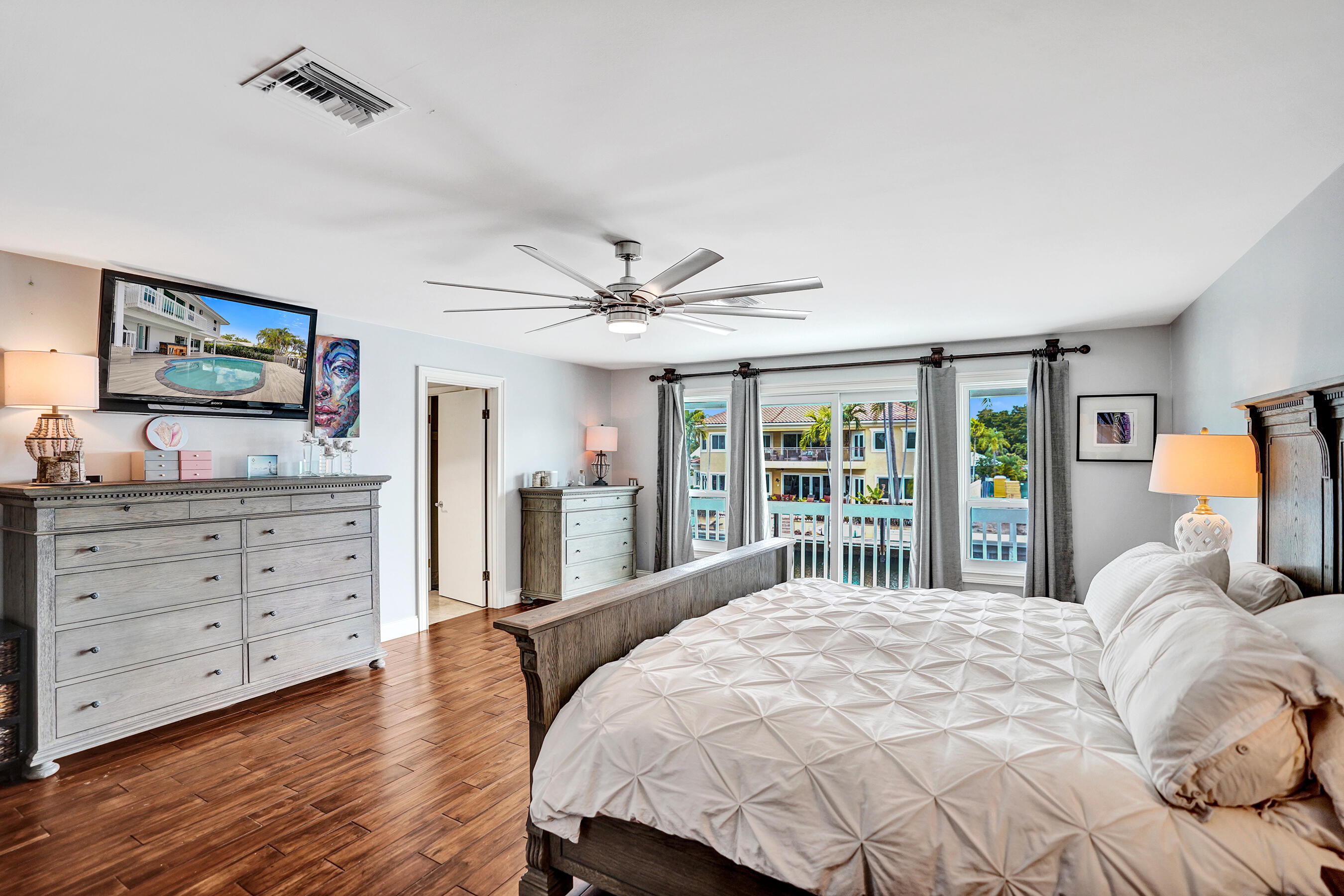 3001 NE 47th Street