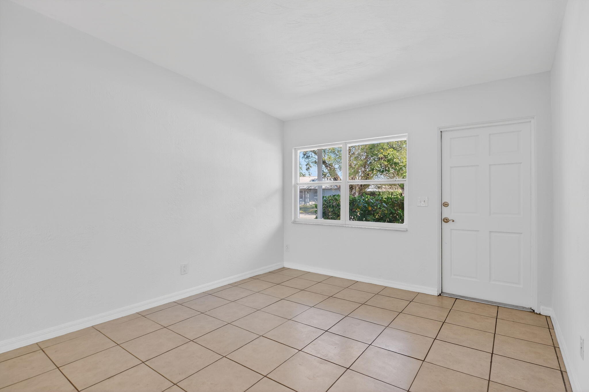 1932 Cedarwood Drive