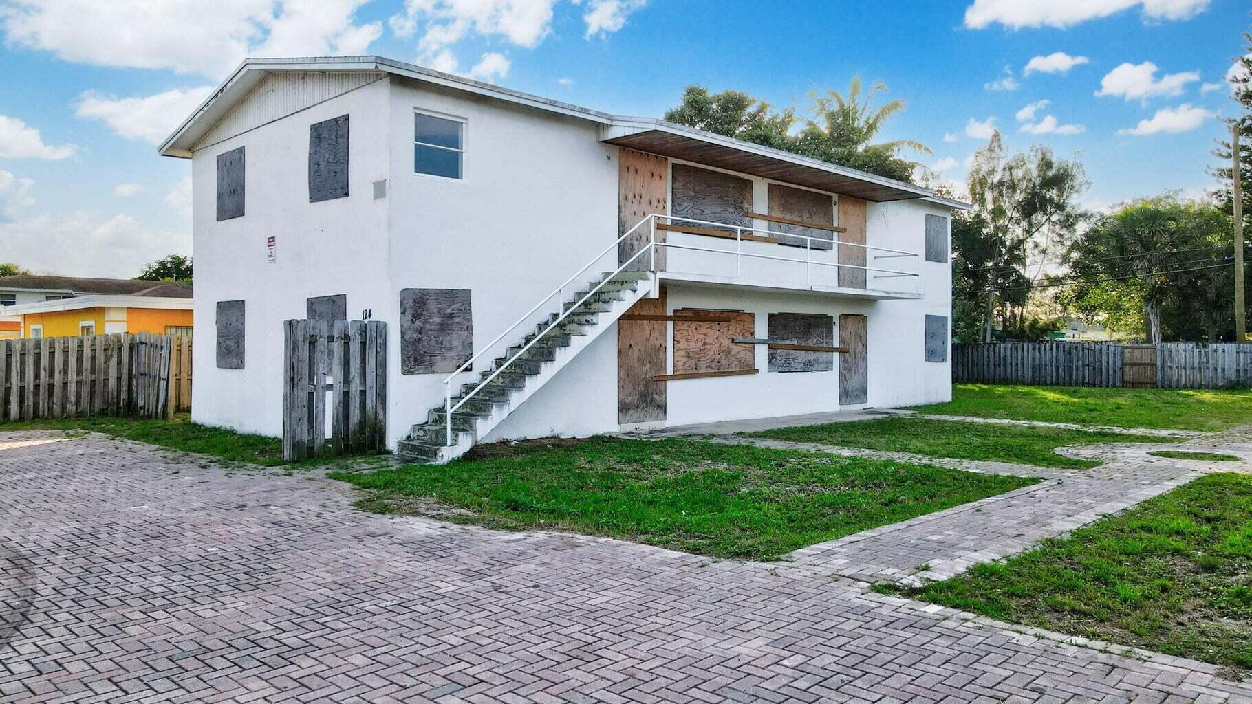 124 SW 8th Avenue