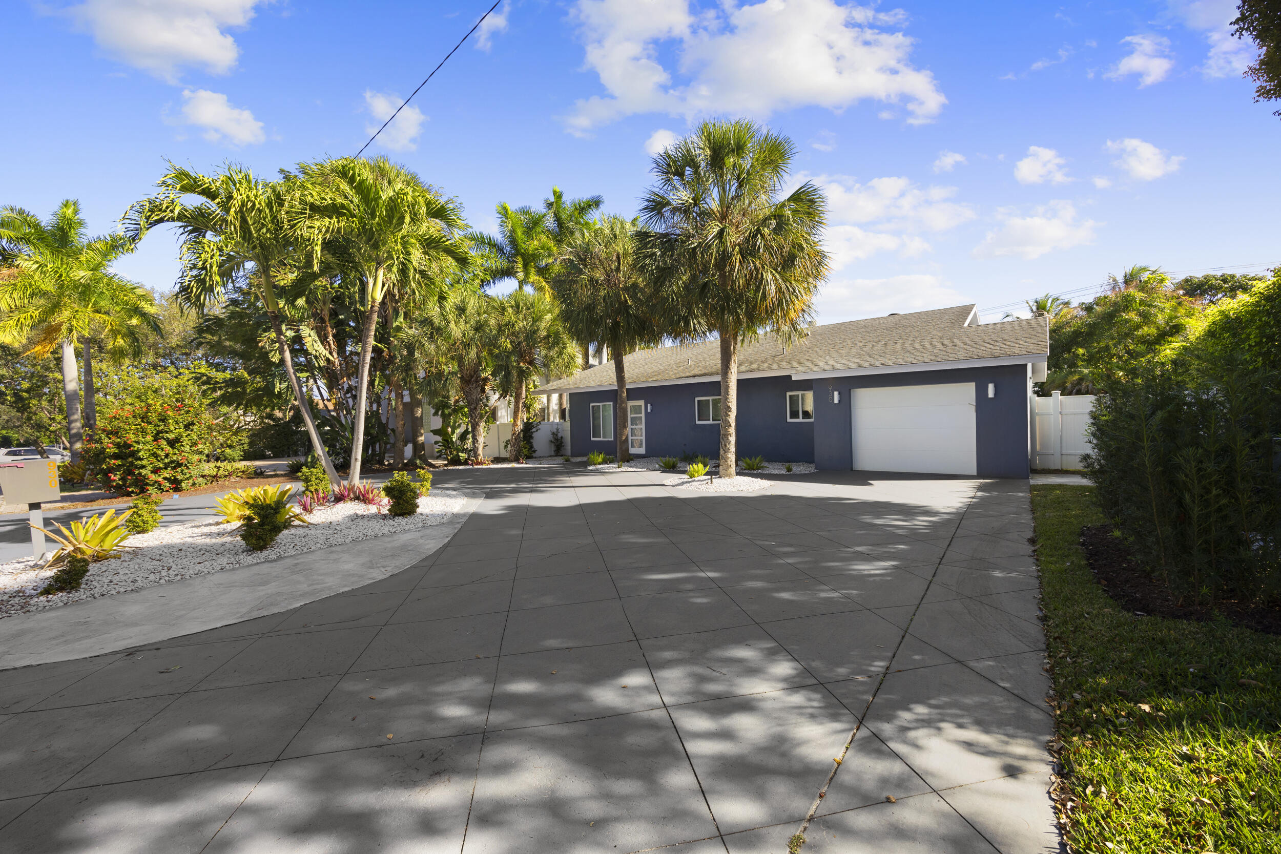 930 NW 4th Court