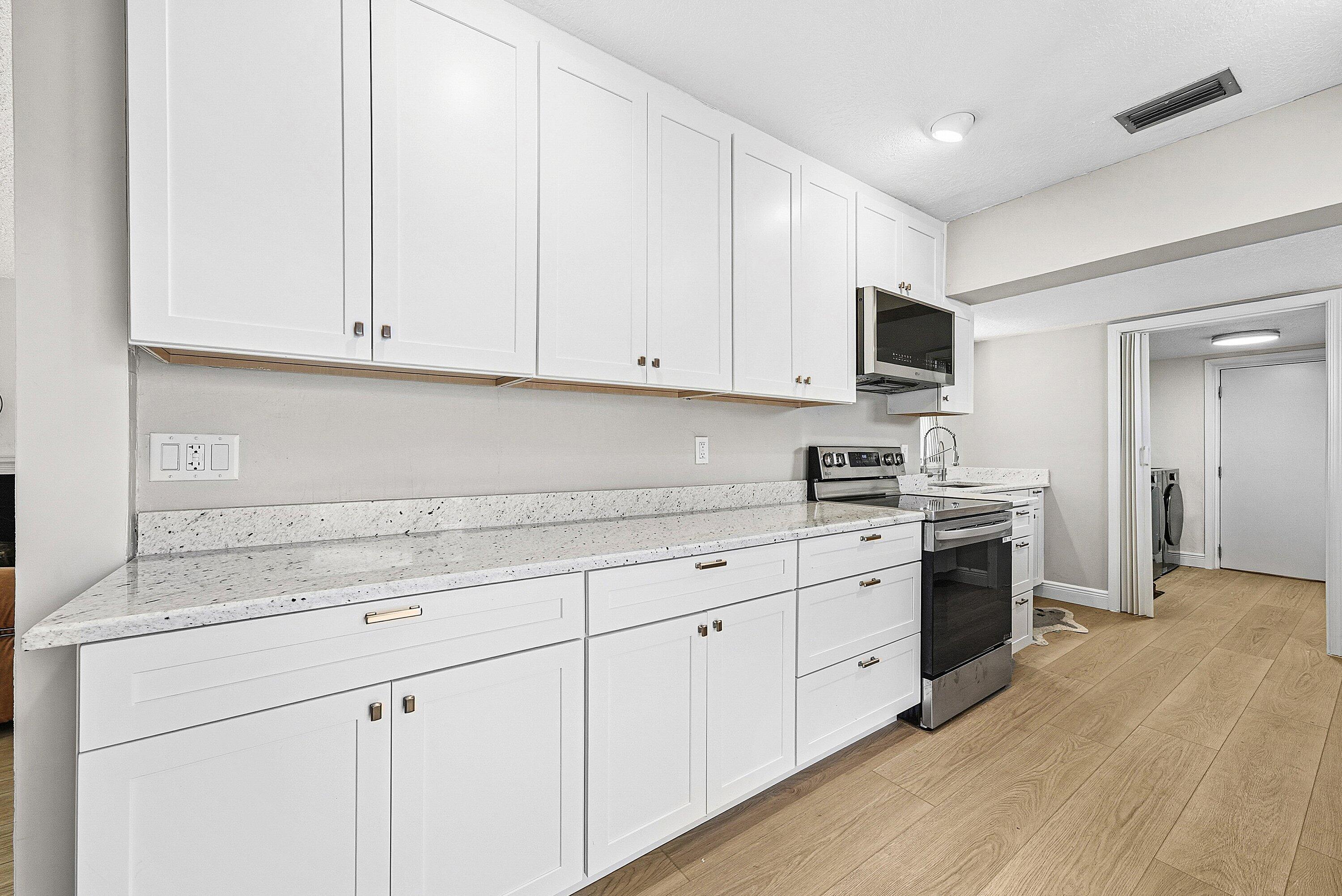 435 NE 35th Street