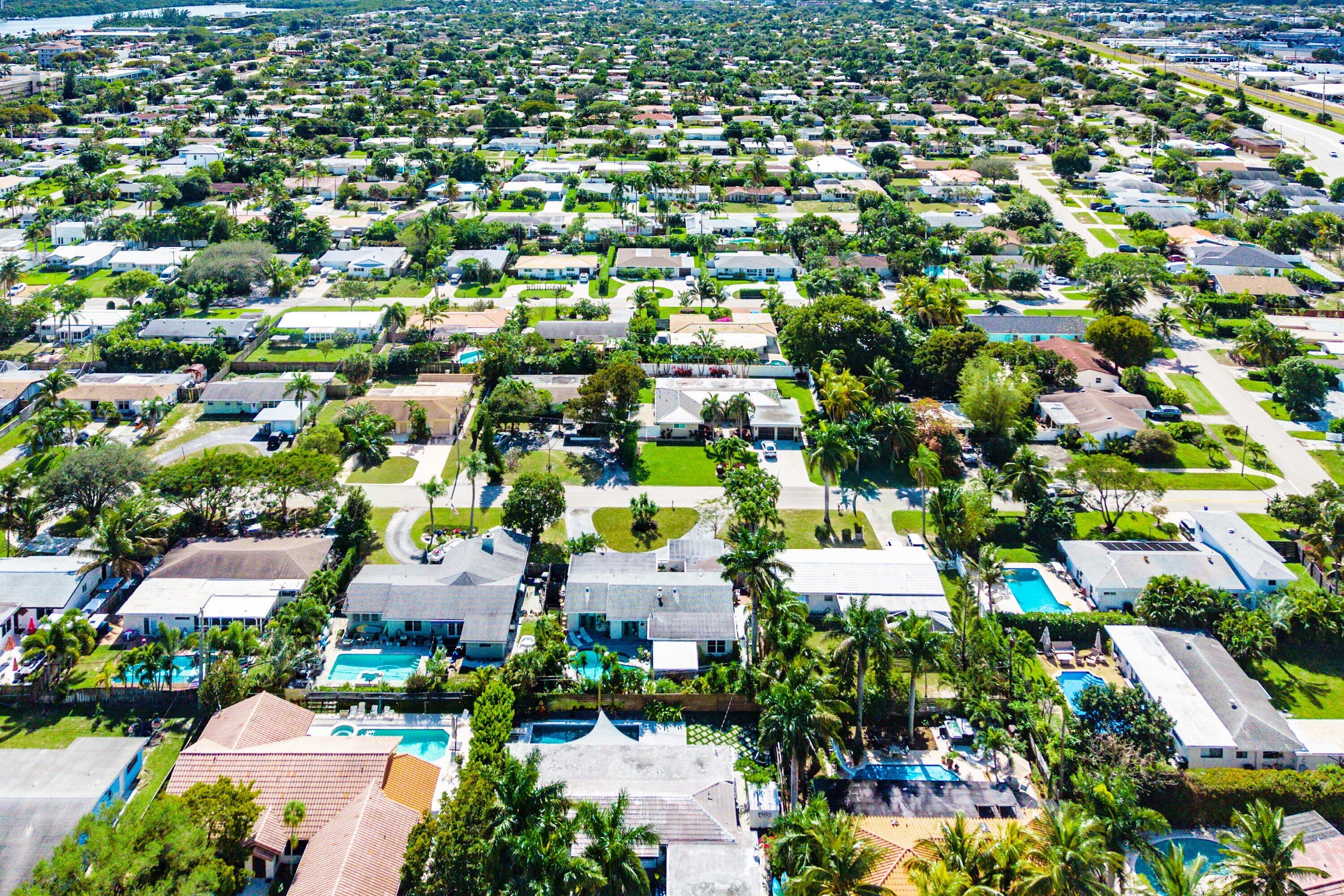 435 NE 35th Street