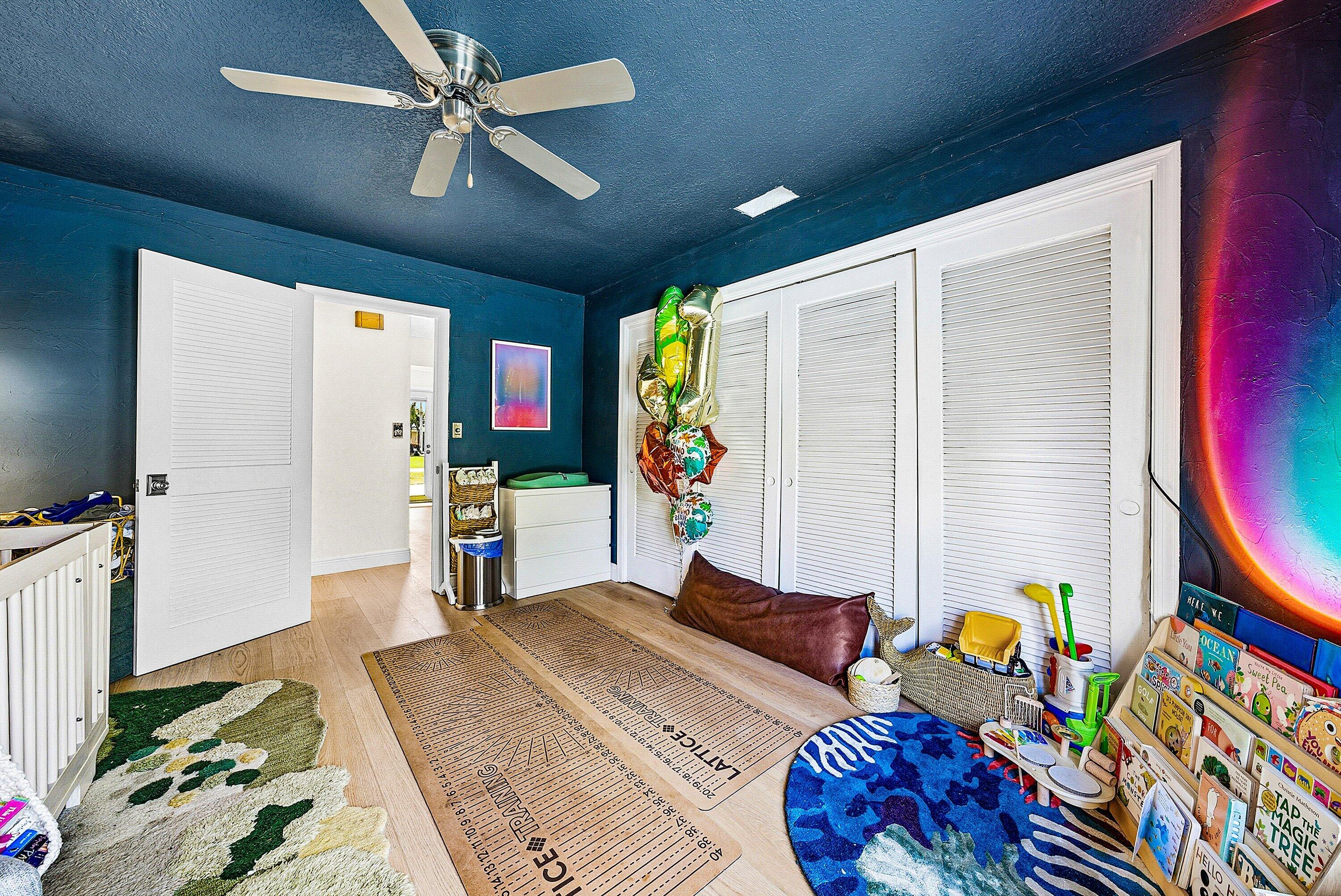 435 NE 35th Street
