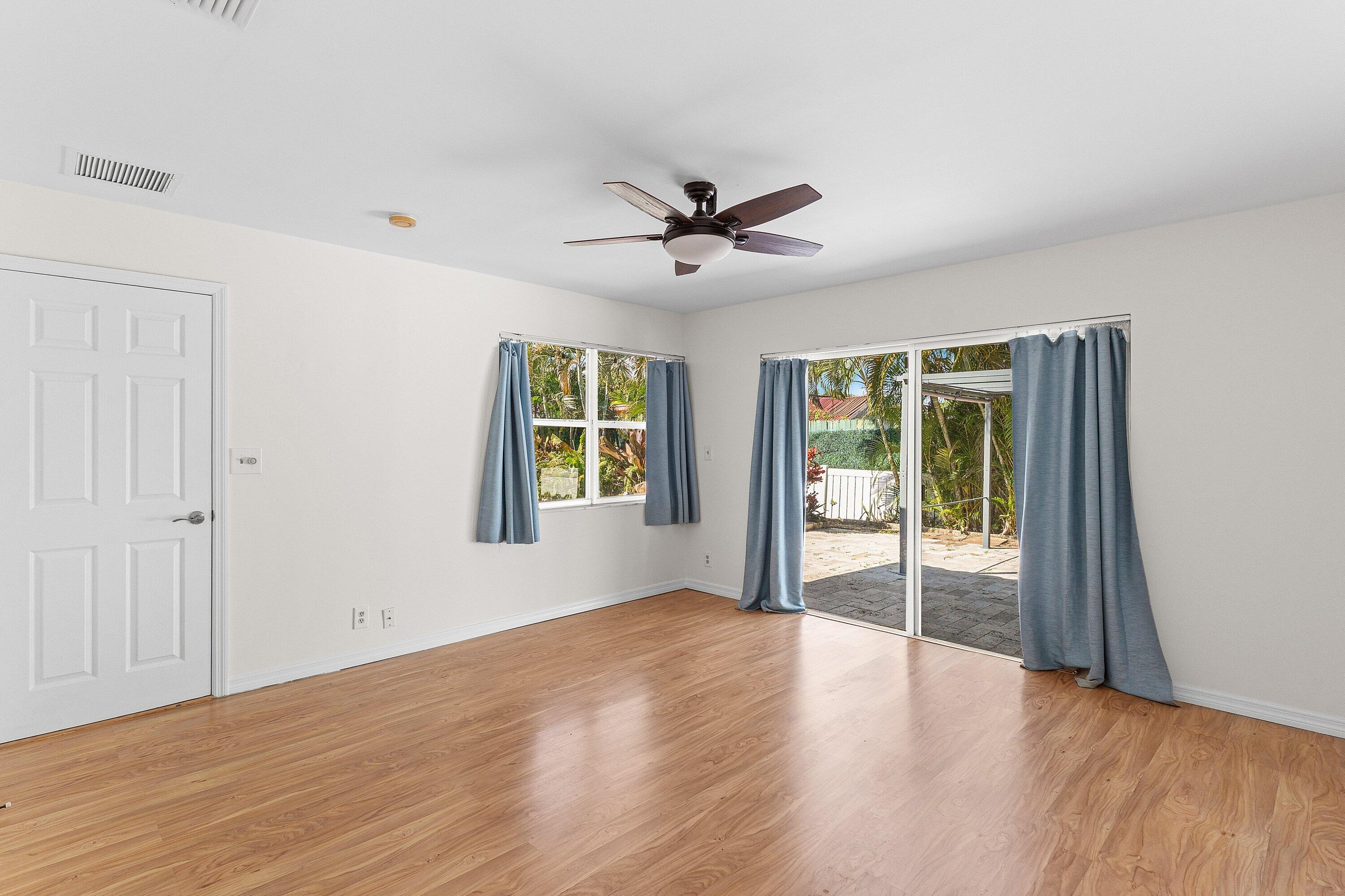 451 NE 25th Terrace