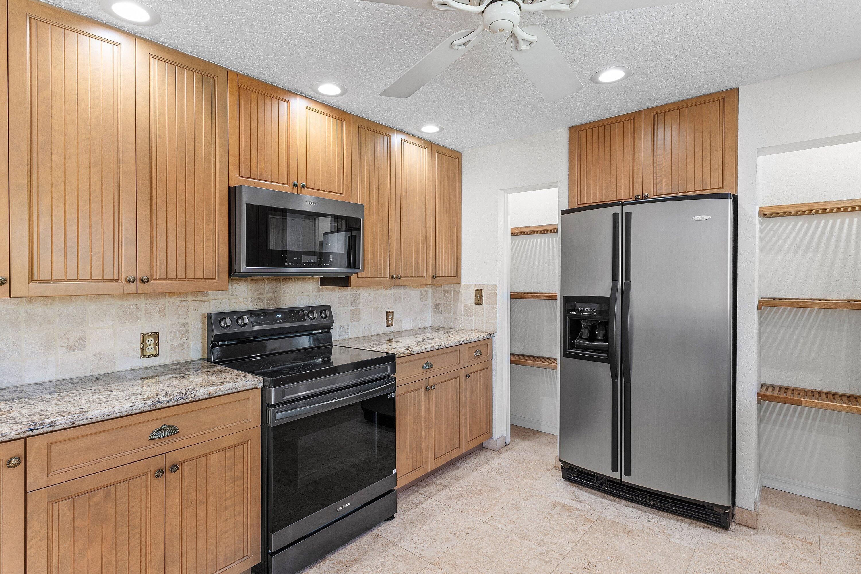 451 NE 25th Terrace