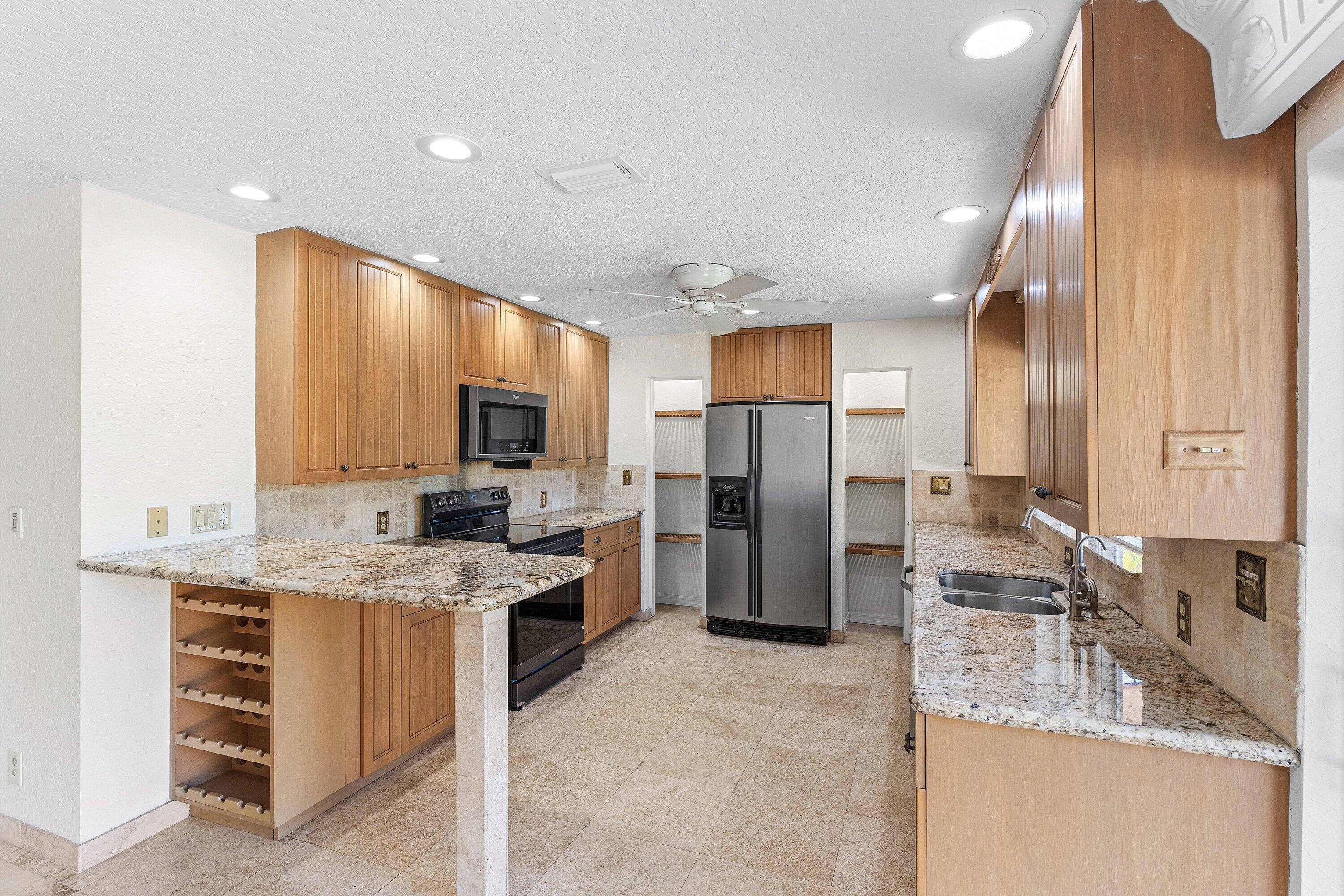 451 NE 25th Terrace