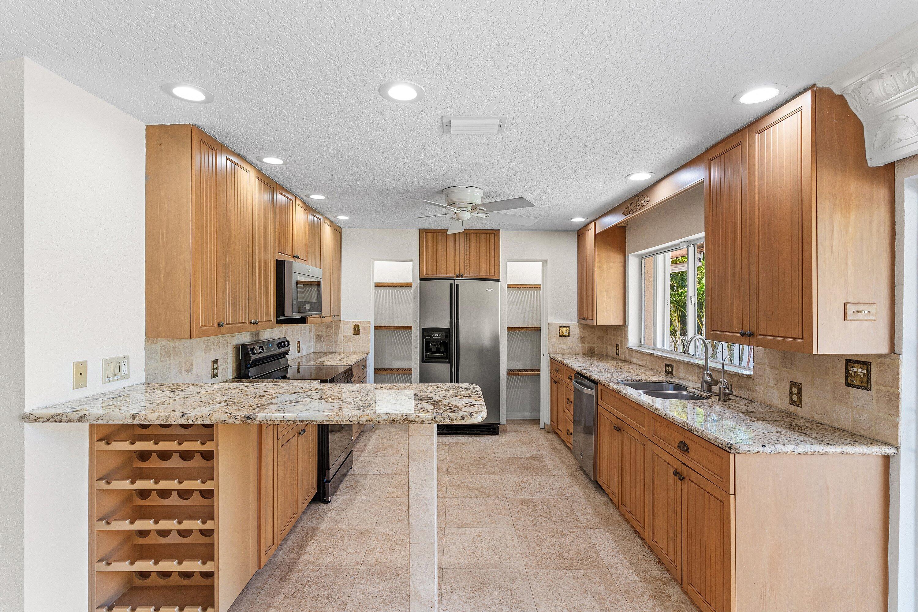 451 NE 25th Terrace