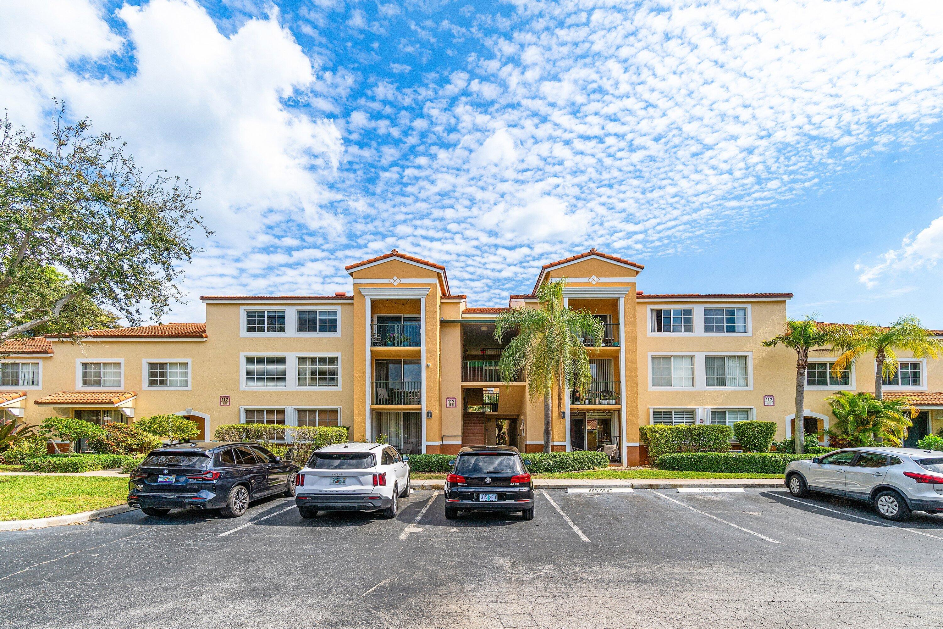 117 Yacht Club Way 206