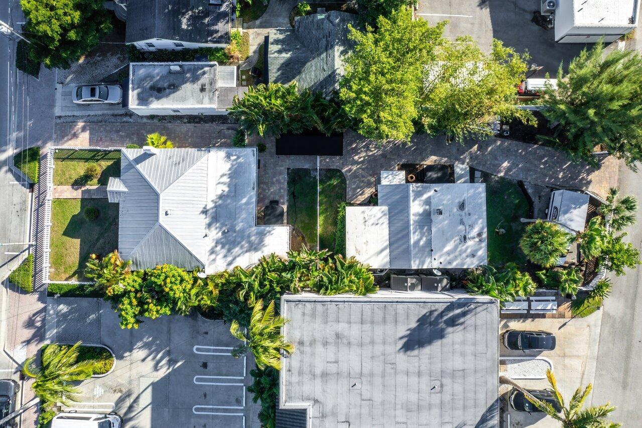 126 NE 4th Avenue