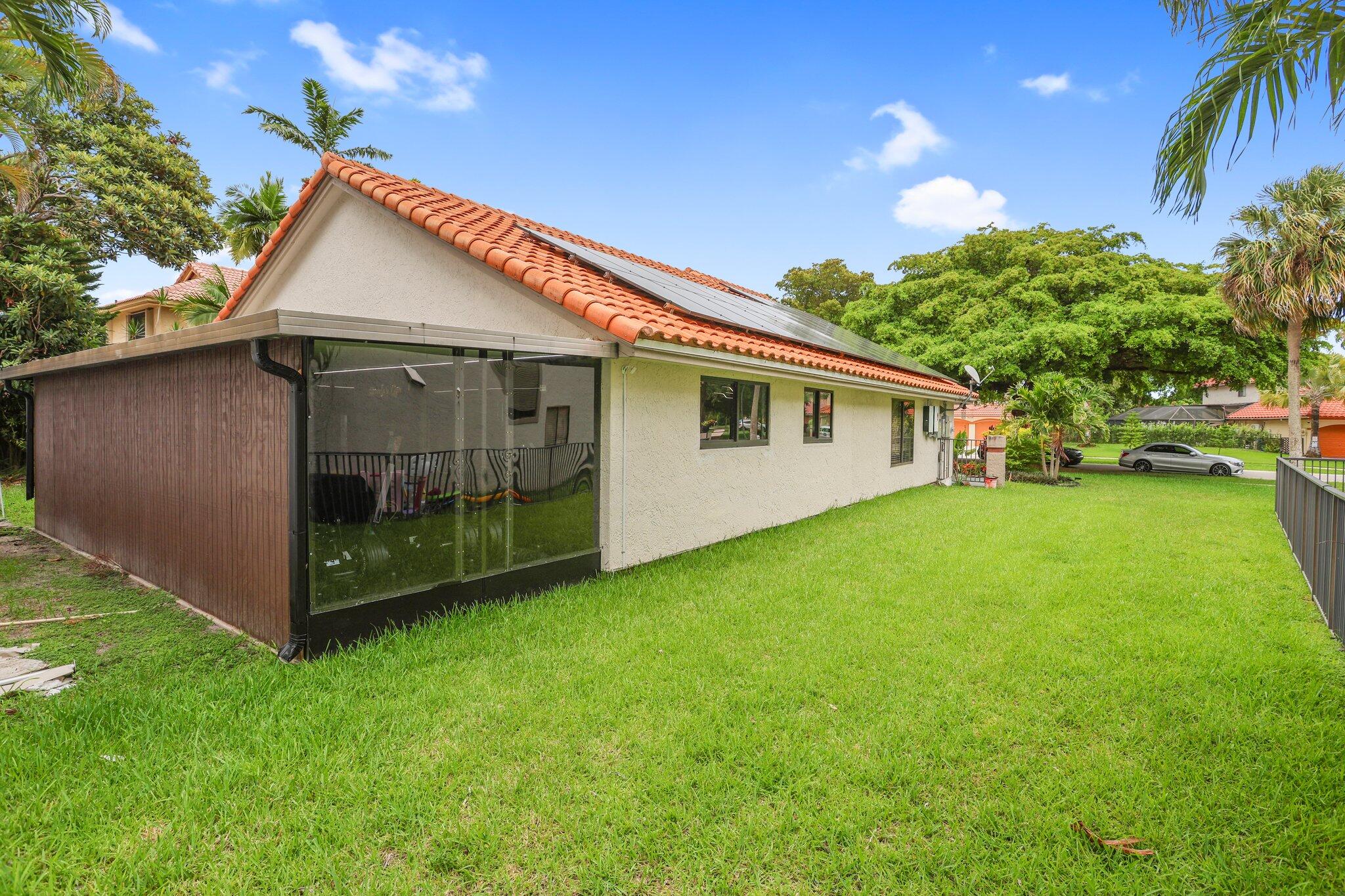 469 NW 38th Avenue