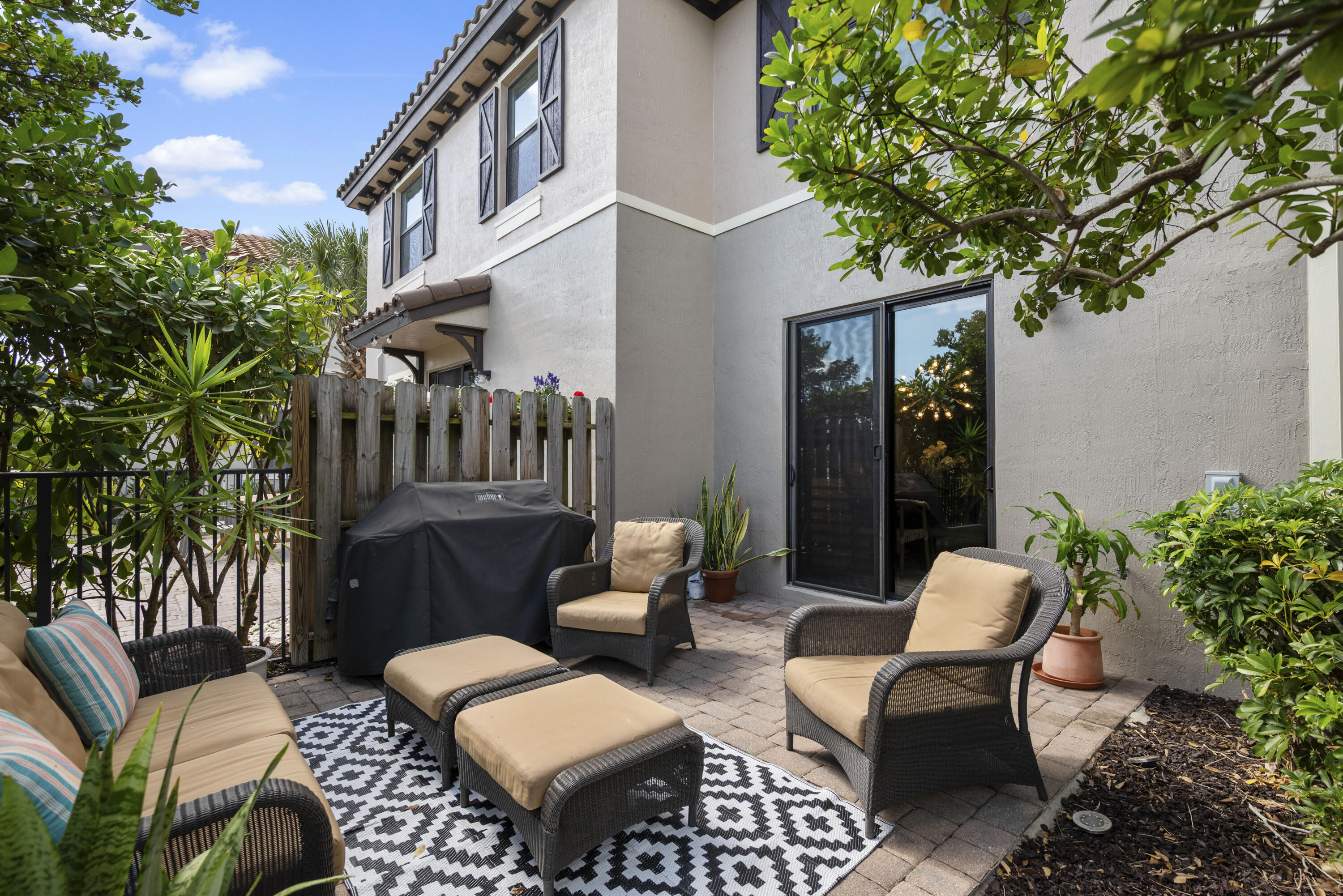 13053 Anthorne Lane
