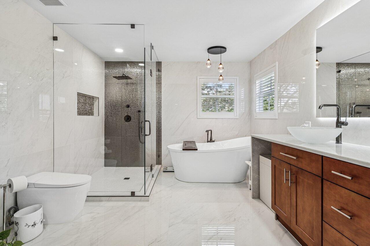 3905 NW 58th Street