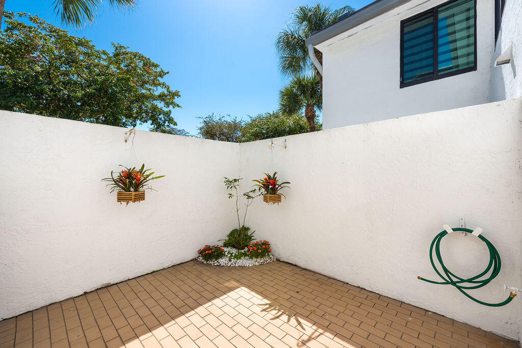 15351 Strathearn Drive 10302