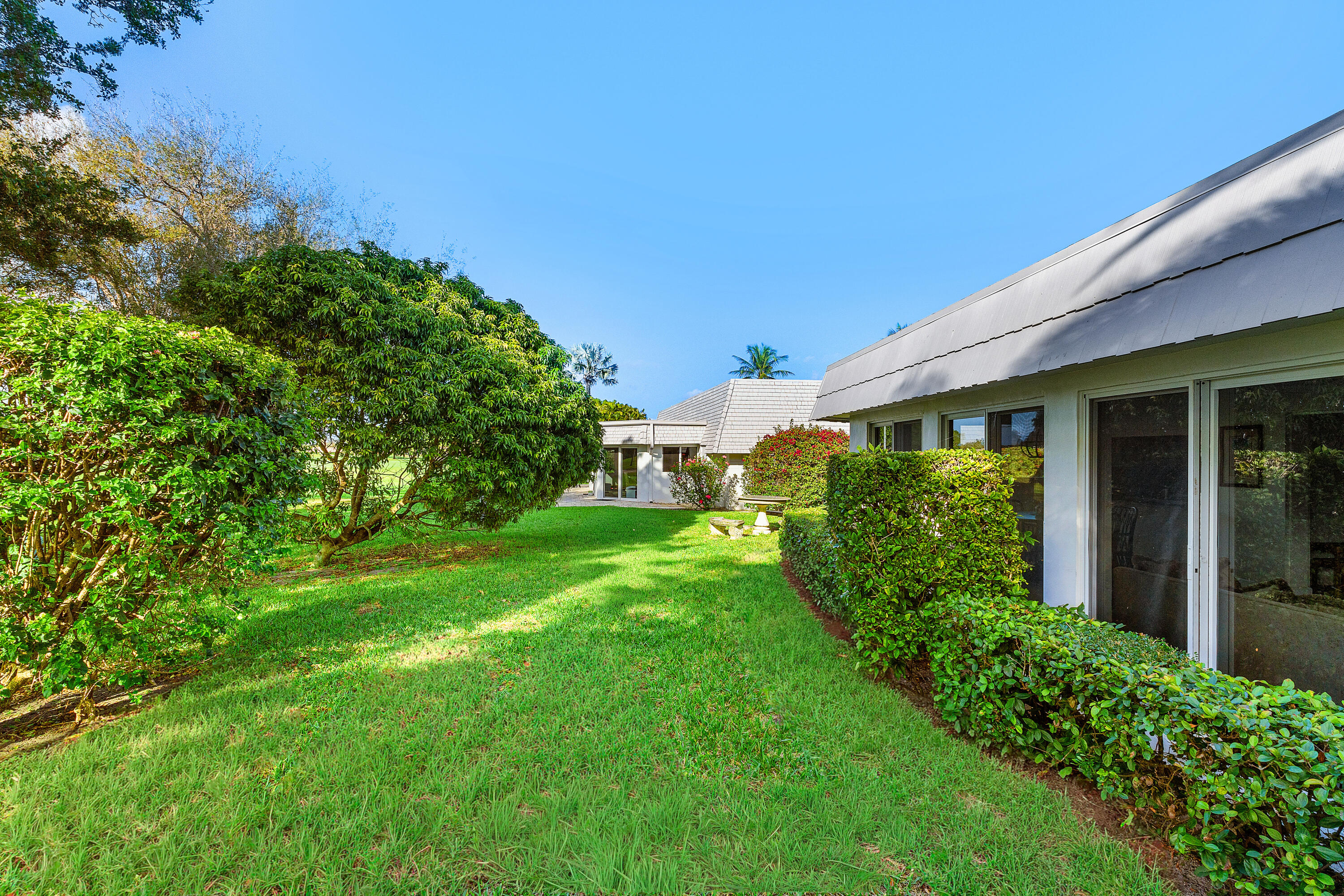 383 Villa Drive S