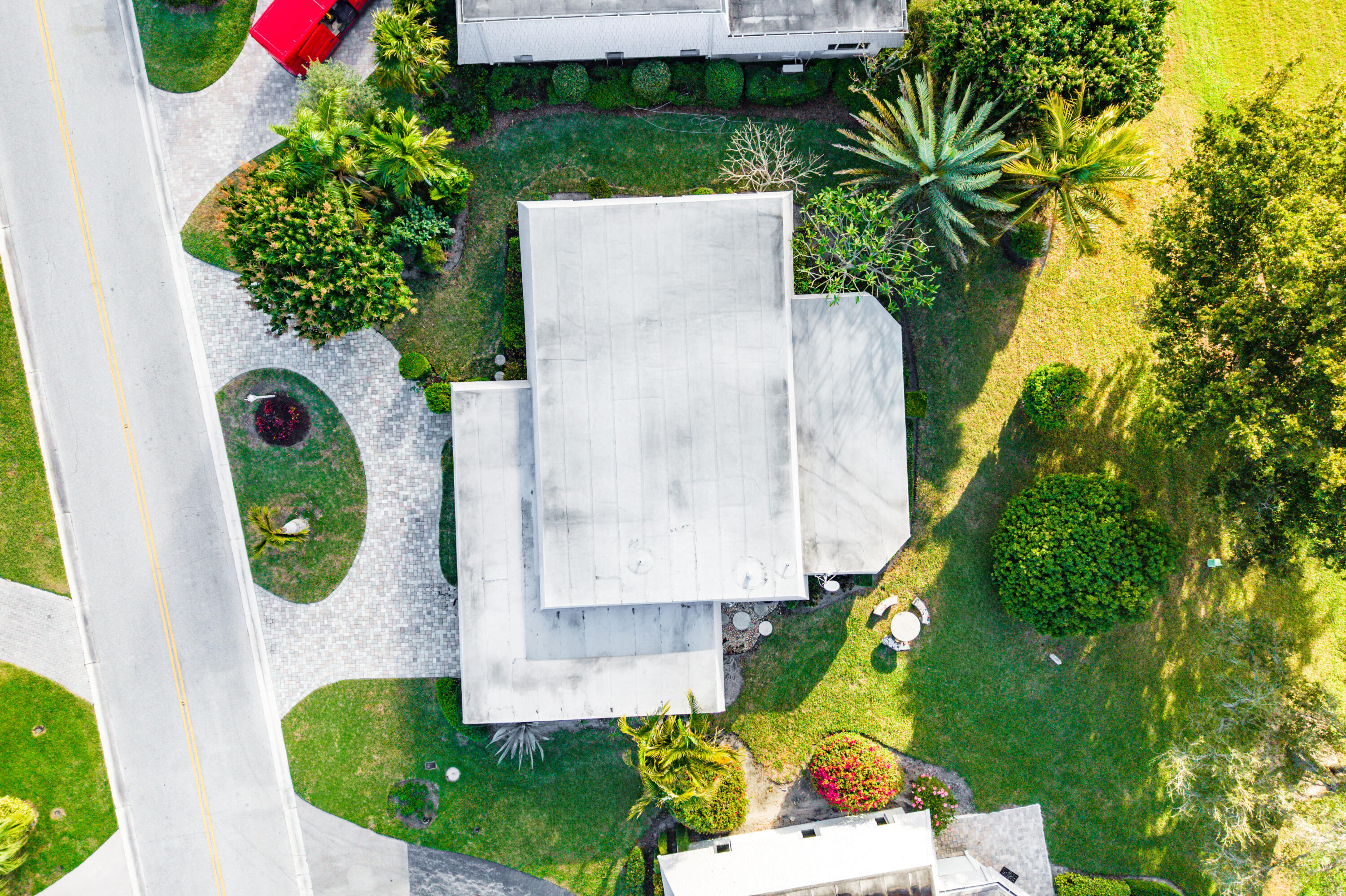 383 Villa Drive S