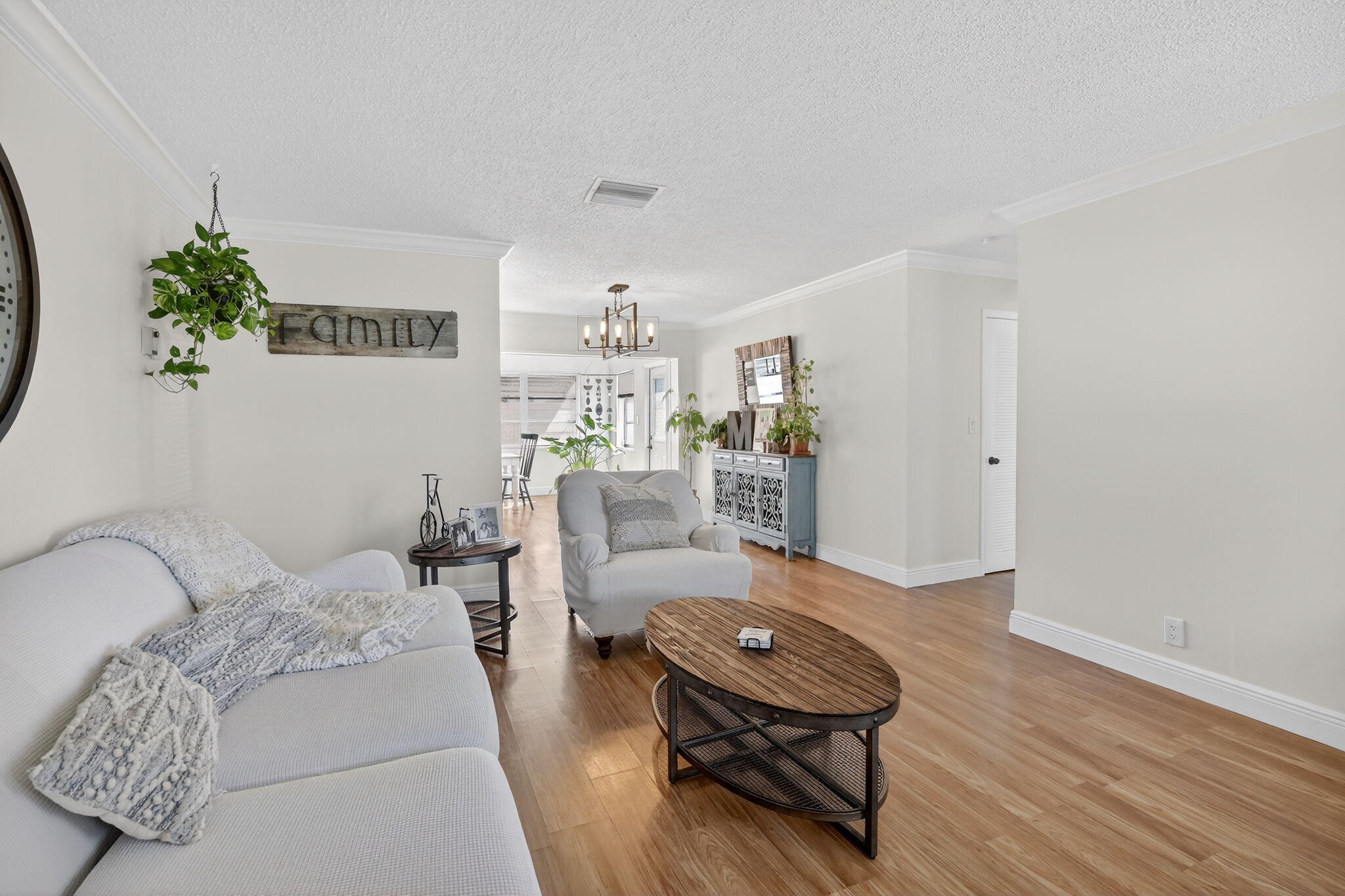 5710 NW 70th Terrace